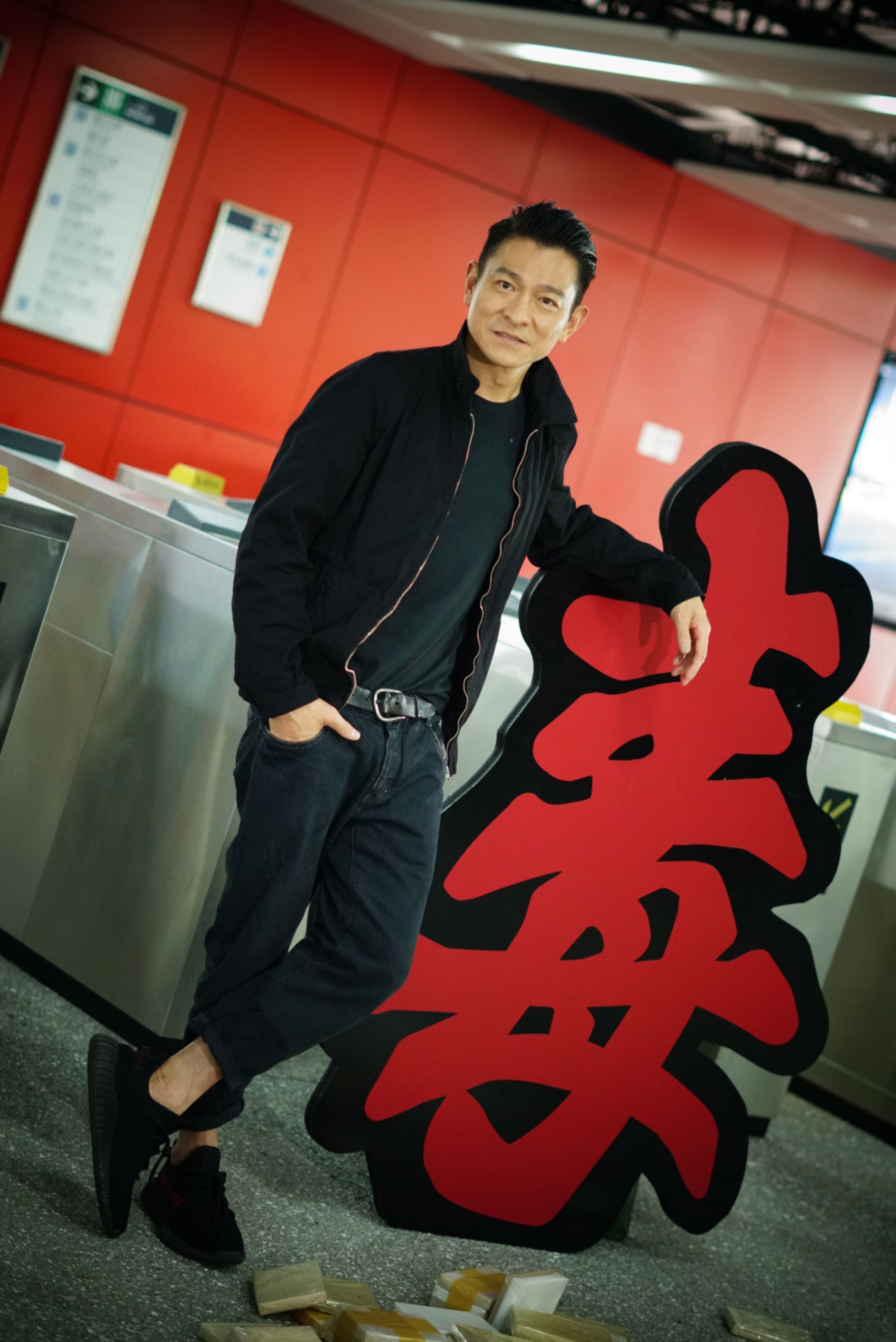 電影《掃毒2》由鬼才導演邱禮濤執導，集合影帝劉德華、古天樂和金馬影后林嘉欣共同演出，此外還有香港實力派演員苗喬偉、應采兒、周秀娜、衛詩雅、張國強等人。（華映提供）