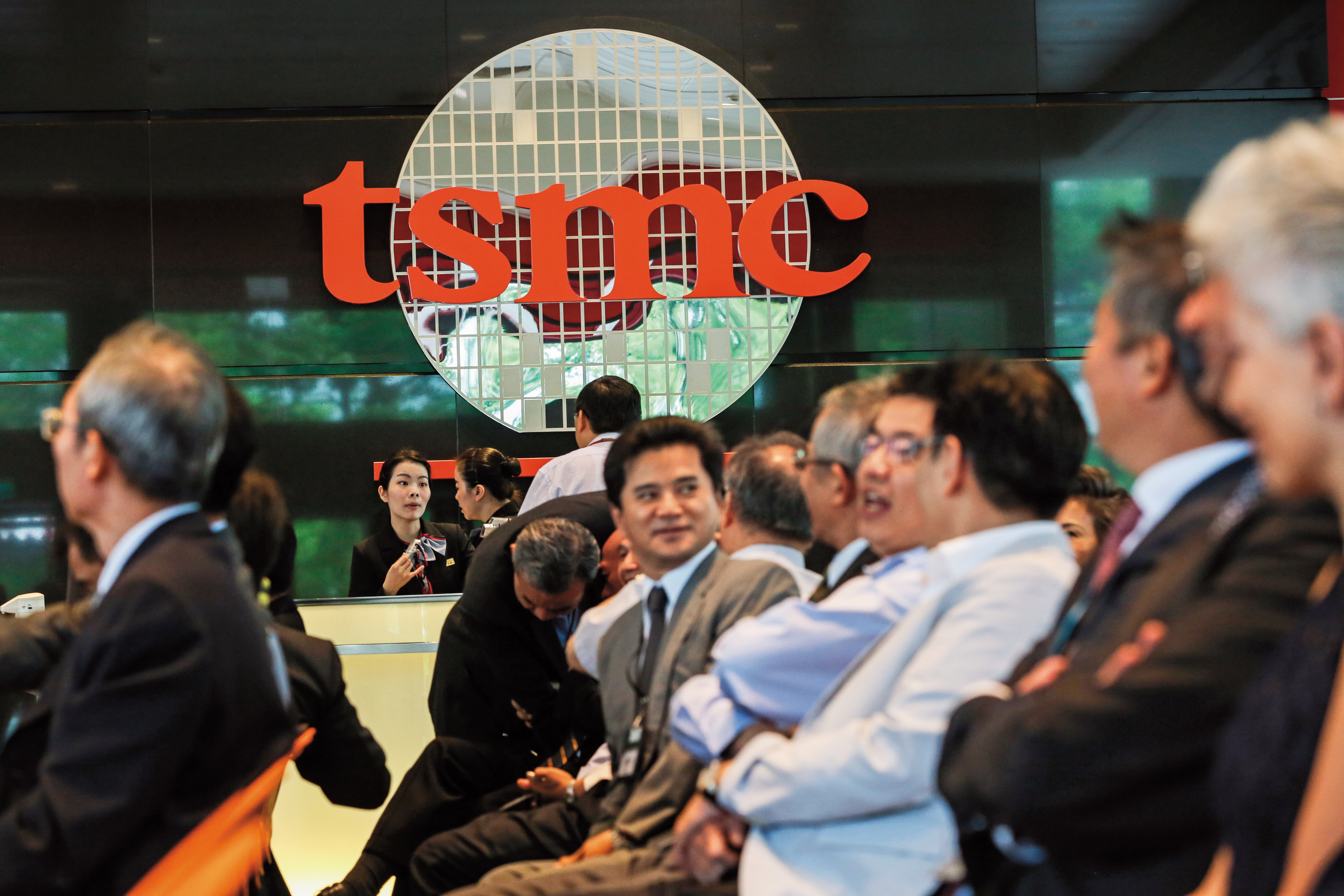 獲利好、股利佳的公司如台積電、中華電等，都是市場公開資訊，策略指數ETF利用此來進行投資，不會有特別優勢。