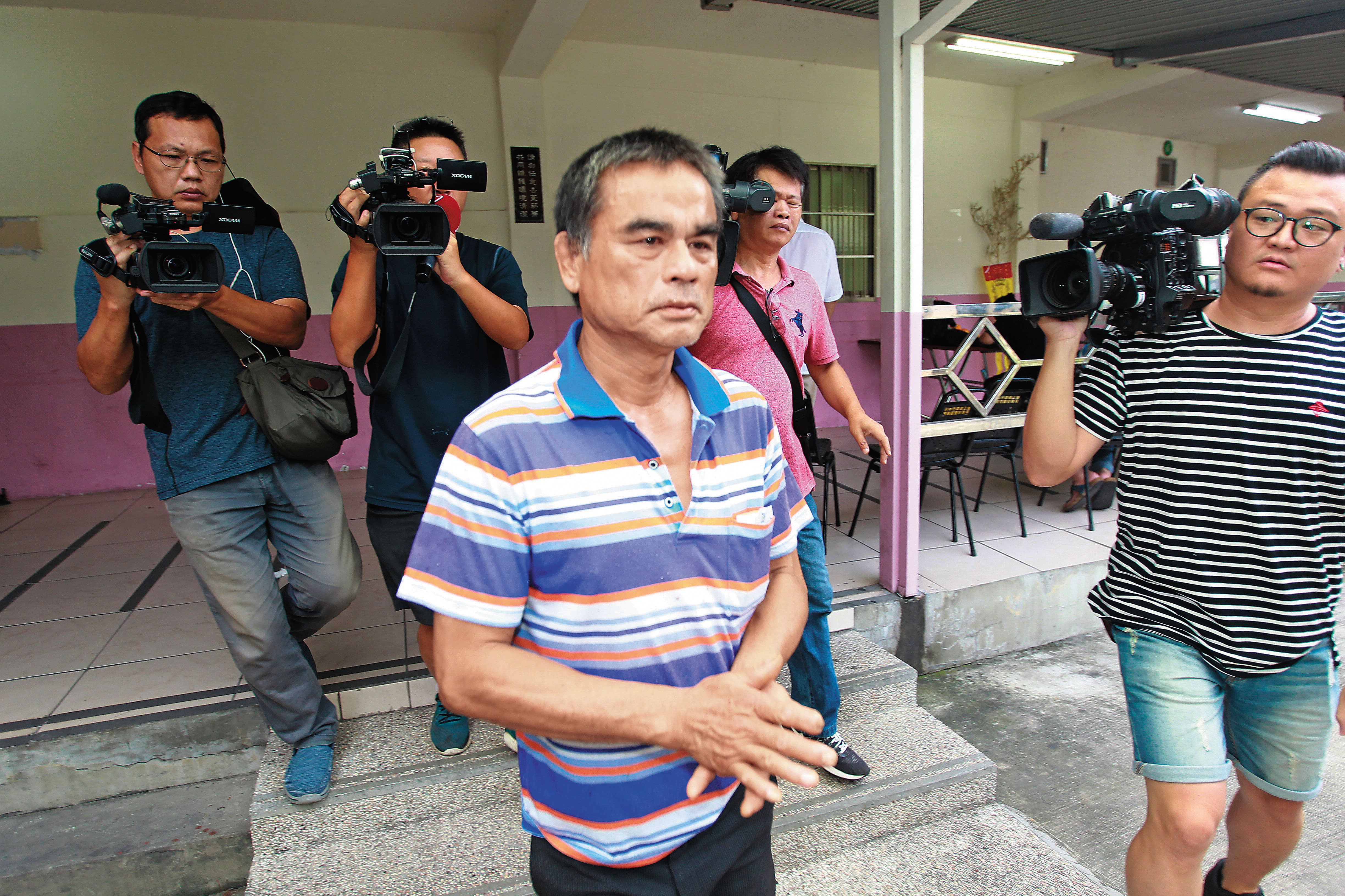 李父獲悉女兒被男友勒斃，哭著說：「早知道我就先殺了他。」