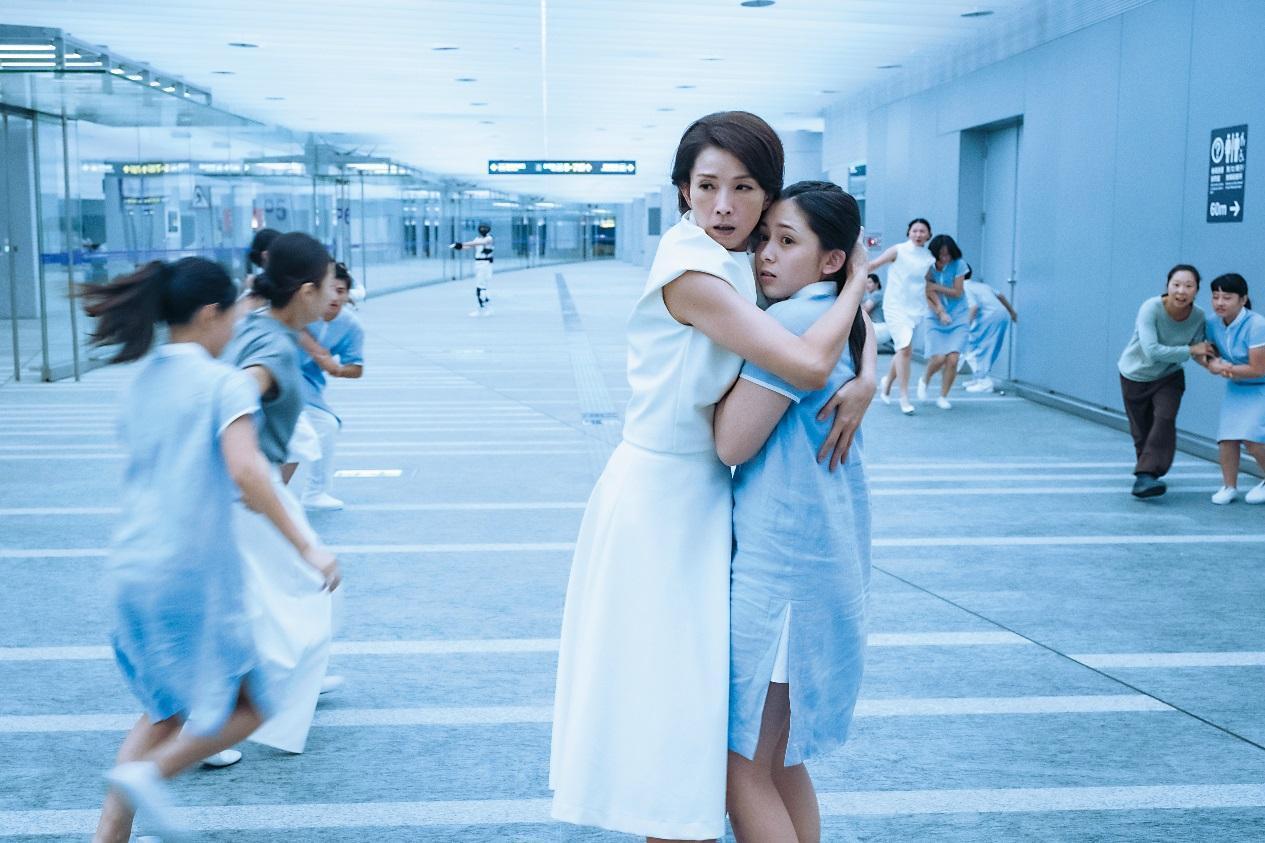 單元「必需過動」中的主人翁，身處在一個靠成績決定基因優劣的世界。（公視提供）