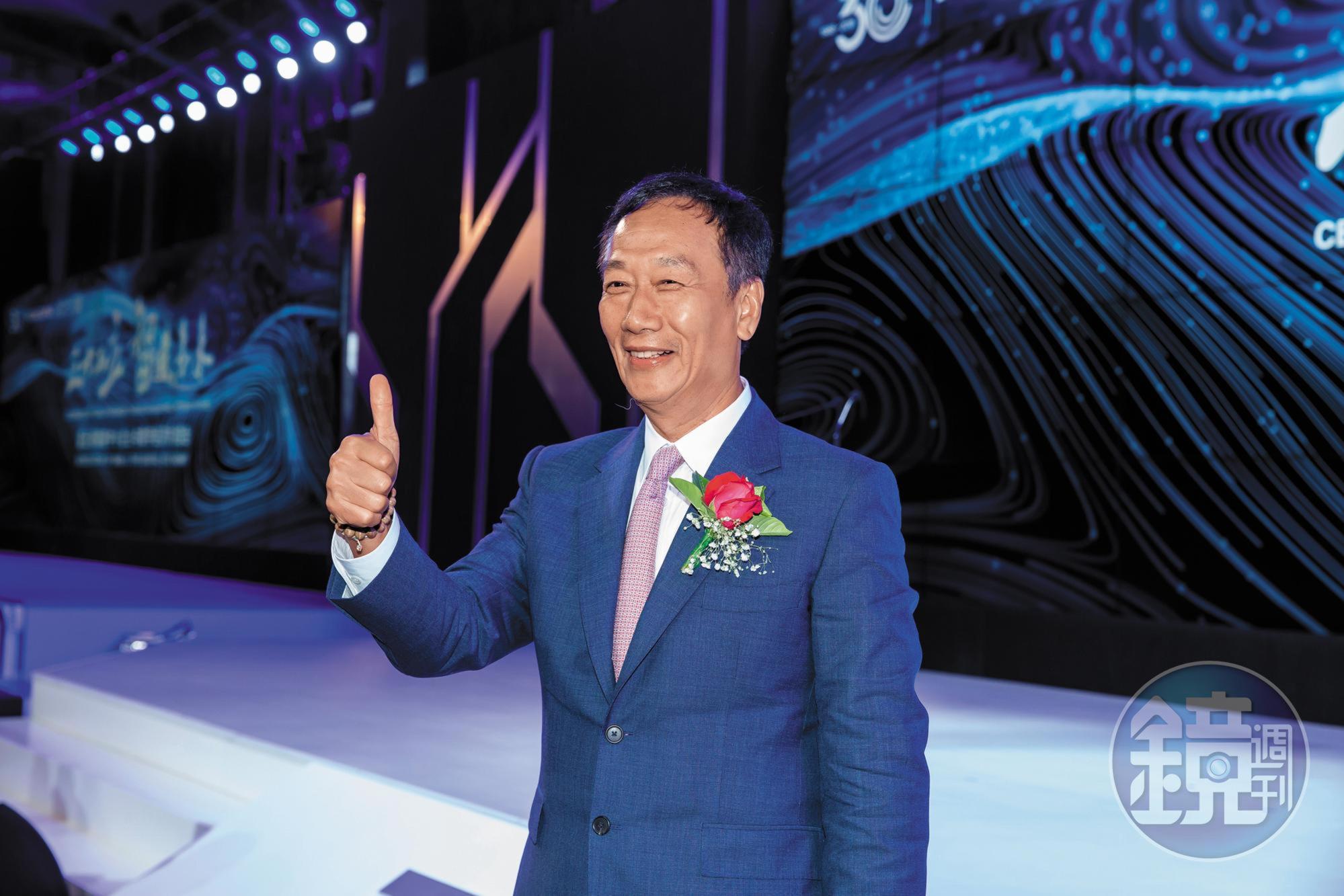 鴻海董事長郭台銘挹注馬英九基金會6,800萬餘元,成為基金會最大金主。