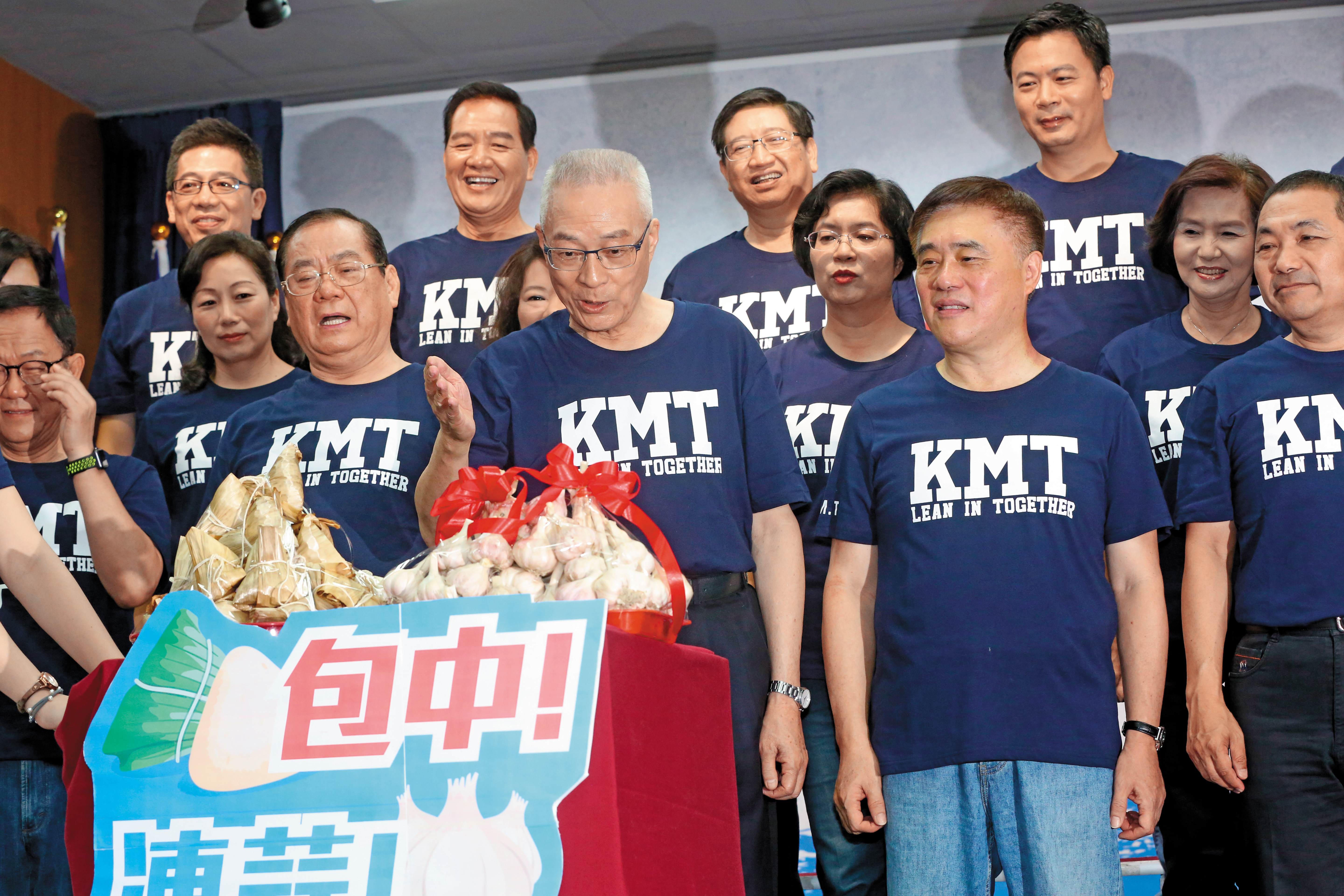 年底選戰將屆，國民黨依舊是內鬥內行，外鬥外行，從中央到地方，都不知團結為何物。