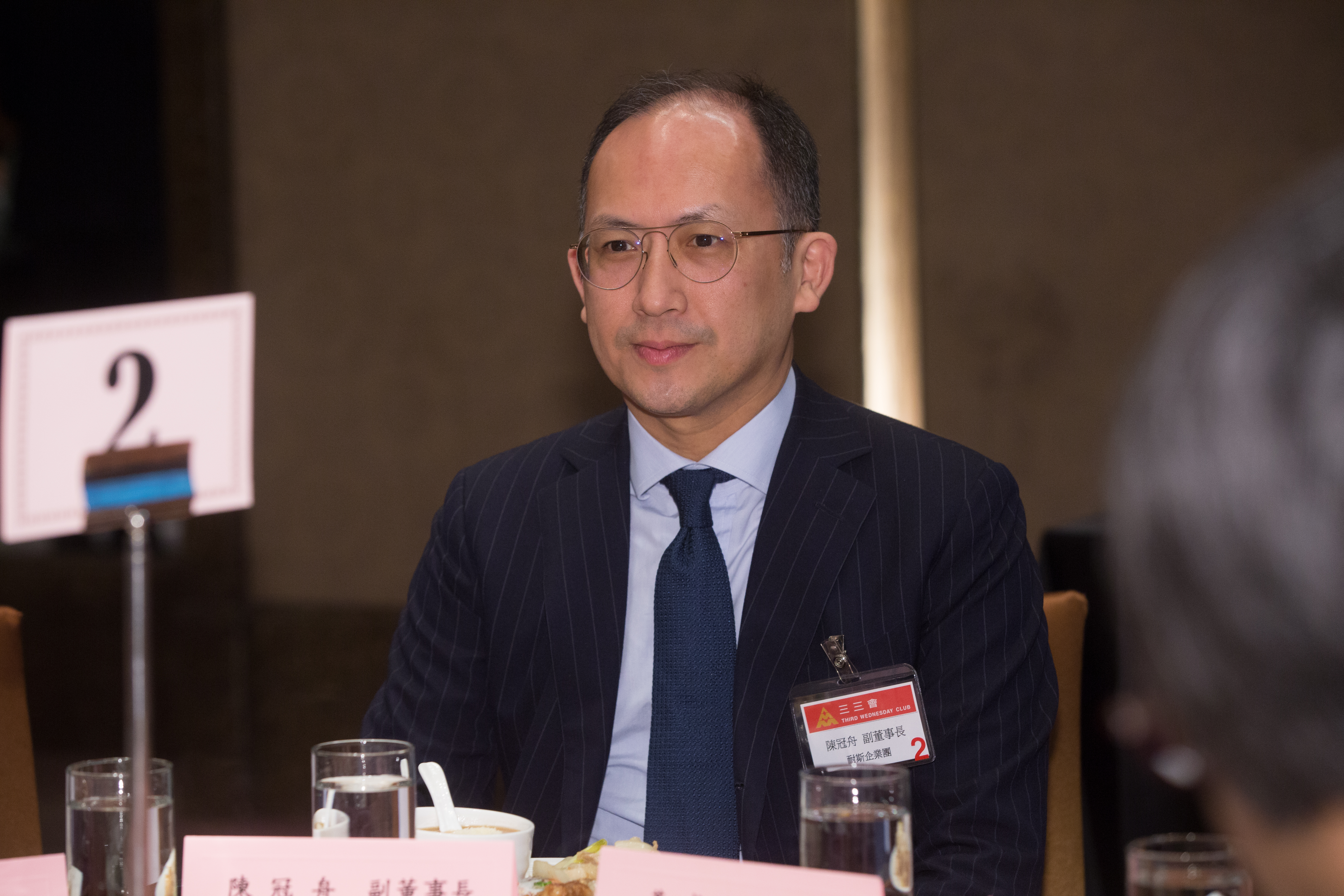 深耕金融業多年的陳冠舟，目前身兼國票金董事及副總經理，也是三三會青年副主席。