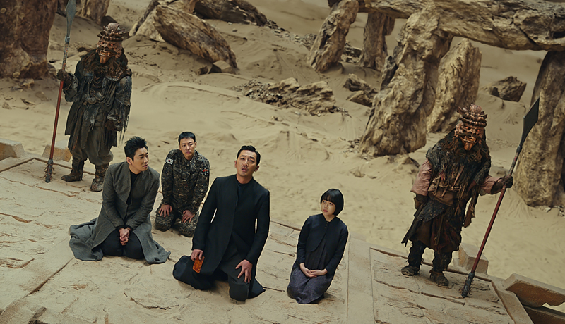 電影《與神同行2》將在八月上映。這系列是改編自韓國漫畫家周浩旻的作品。（Lotte娛樂提供）