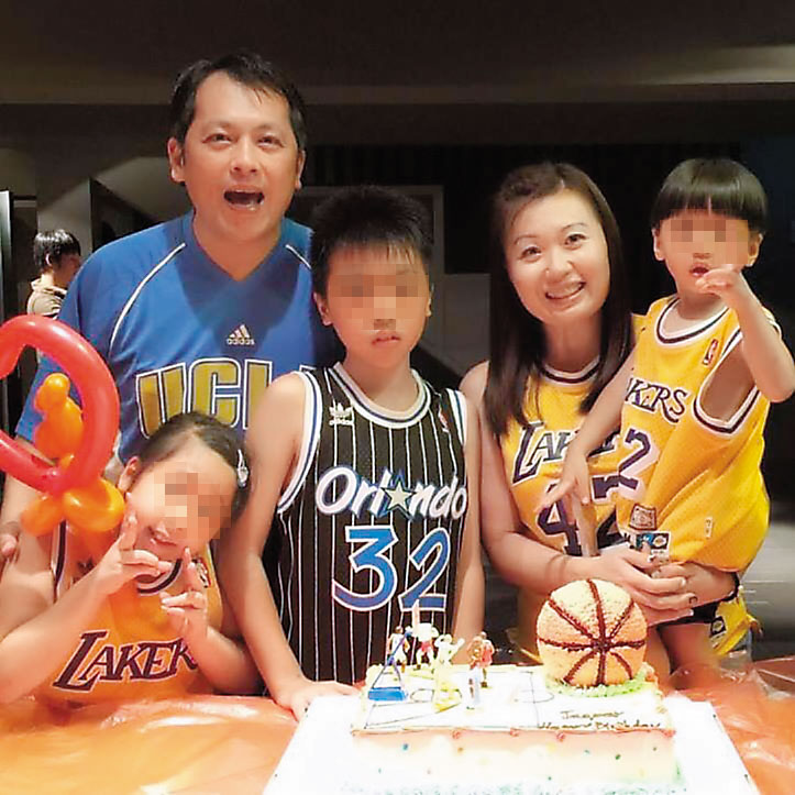 王耀輝大兒子(中)今年將赴美就讀籃球名校Oak Hill Academy。(六角國際提供)