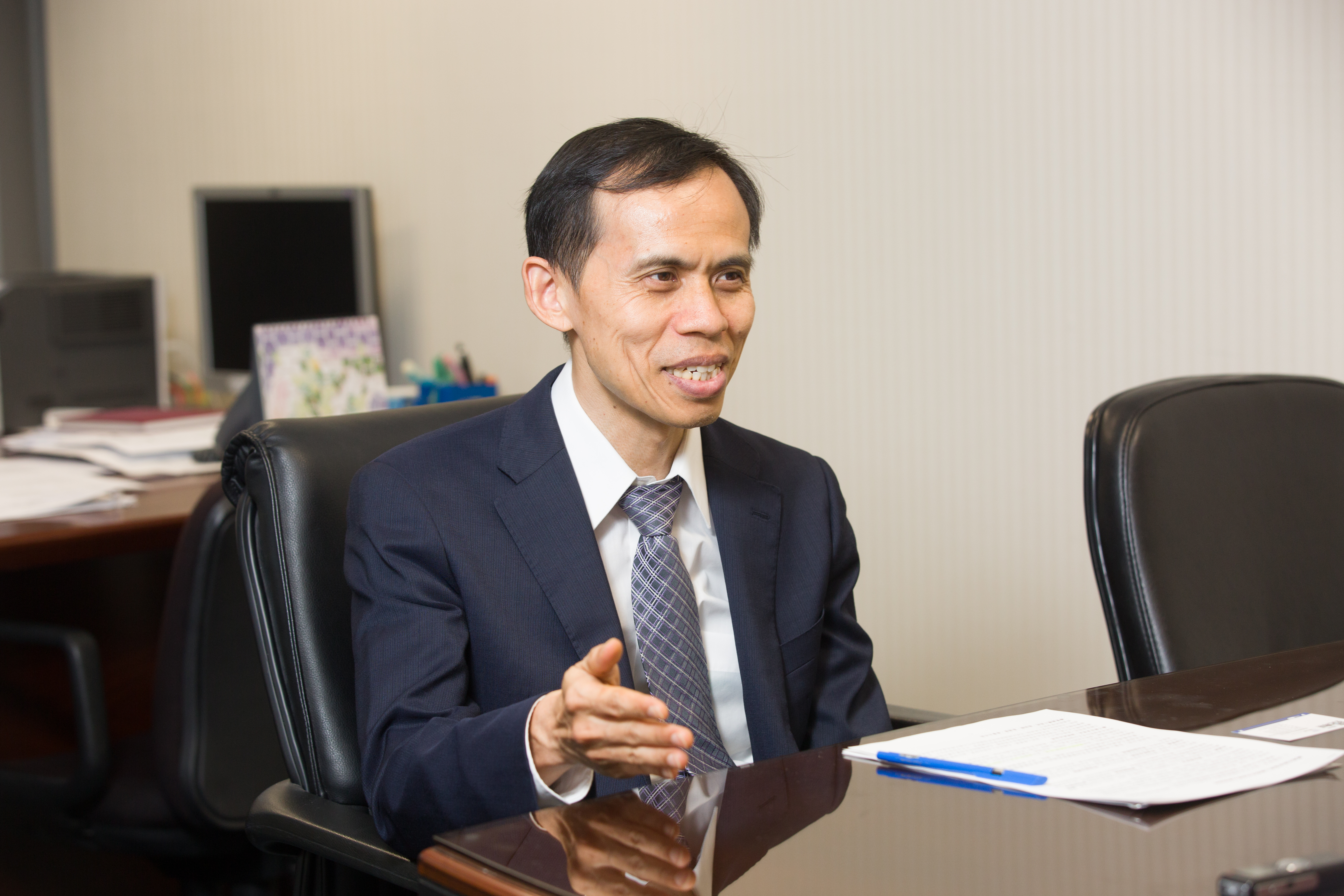 富邦人壽財務精算處副總廖運宏表示，年輕人礙於預算限制，可考慮以定期險代替終身險。
