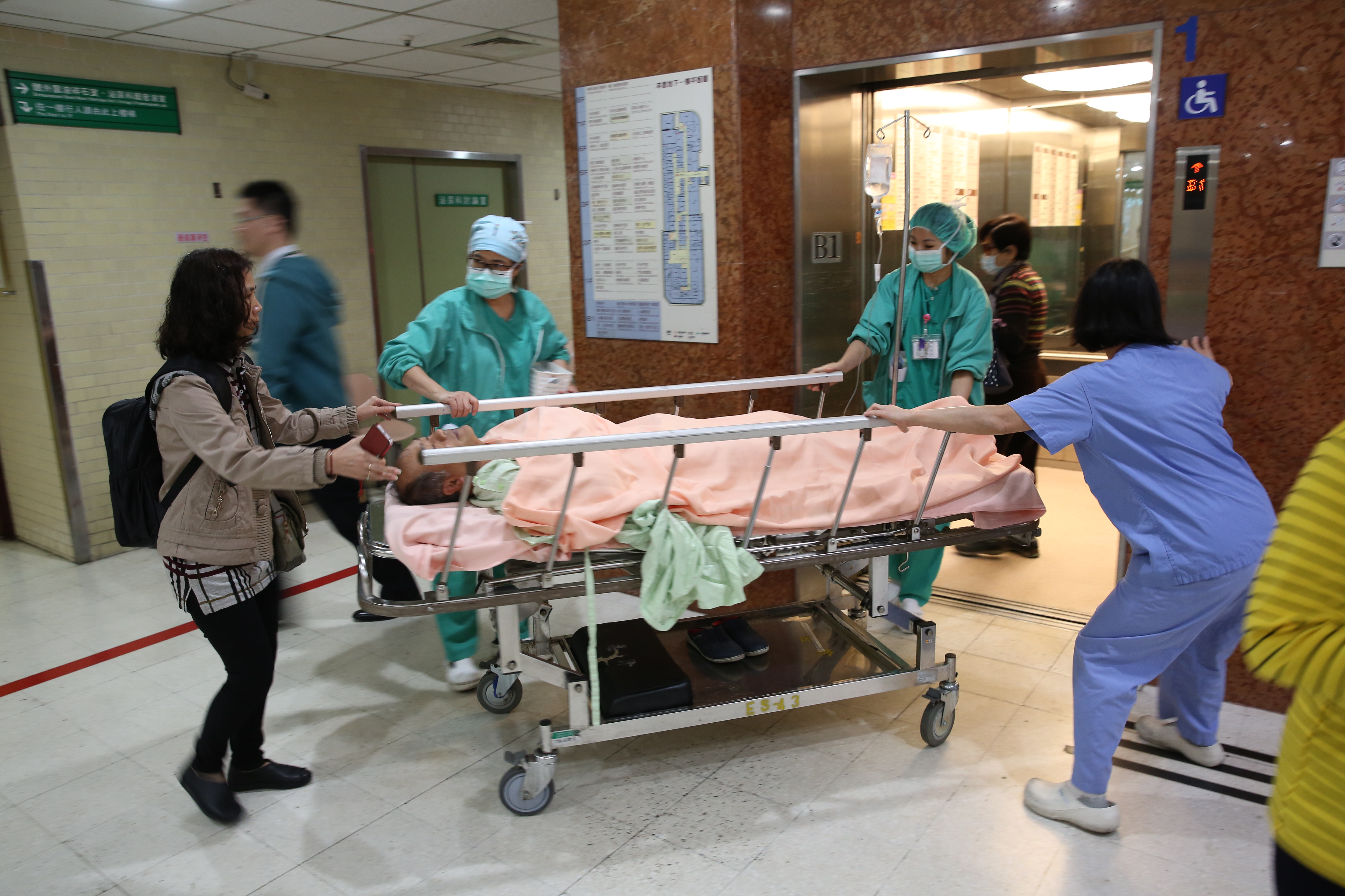 完整保障內容包括壽險、意外、住院醫療、重大傷病等，花小錢買大保障是現今投保趨勢。
