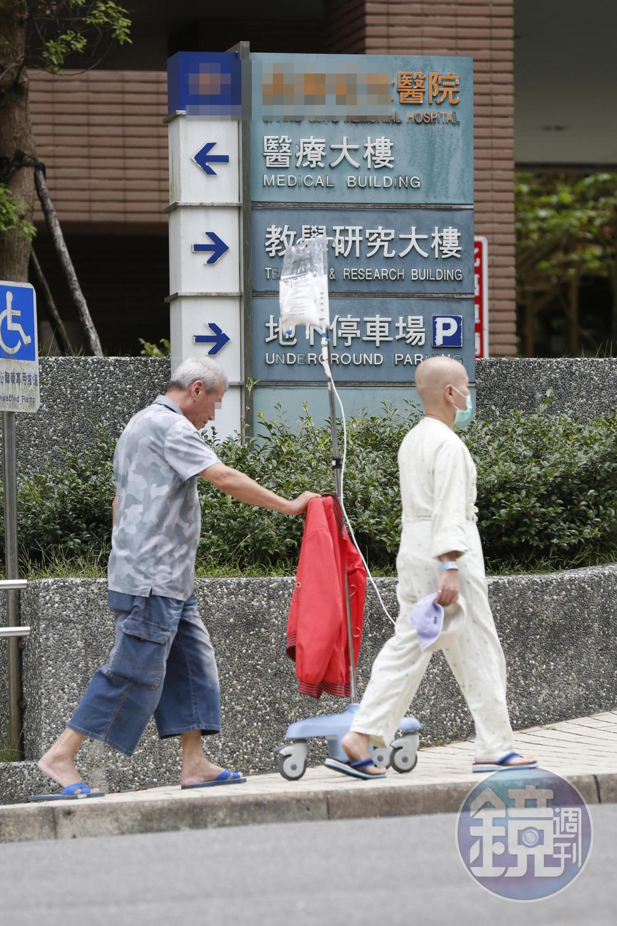 想轉嫁因意外或生病住院的支出,可善用便宜的定期醫療險附約。