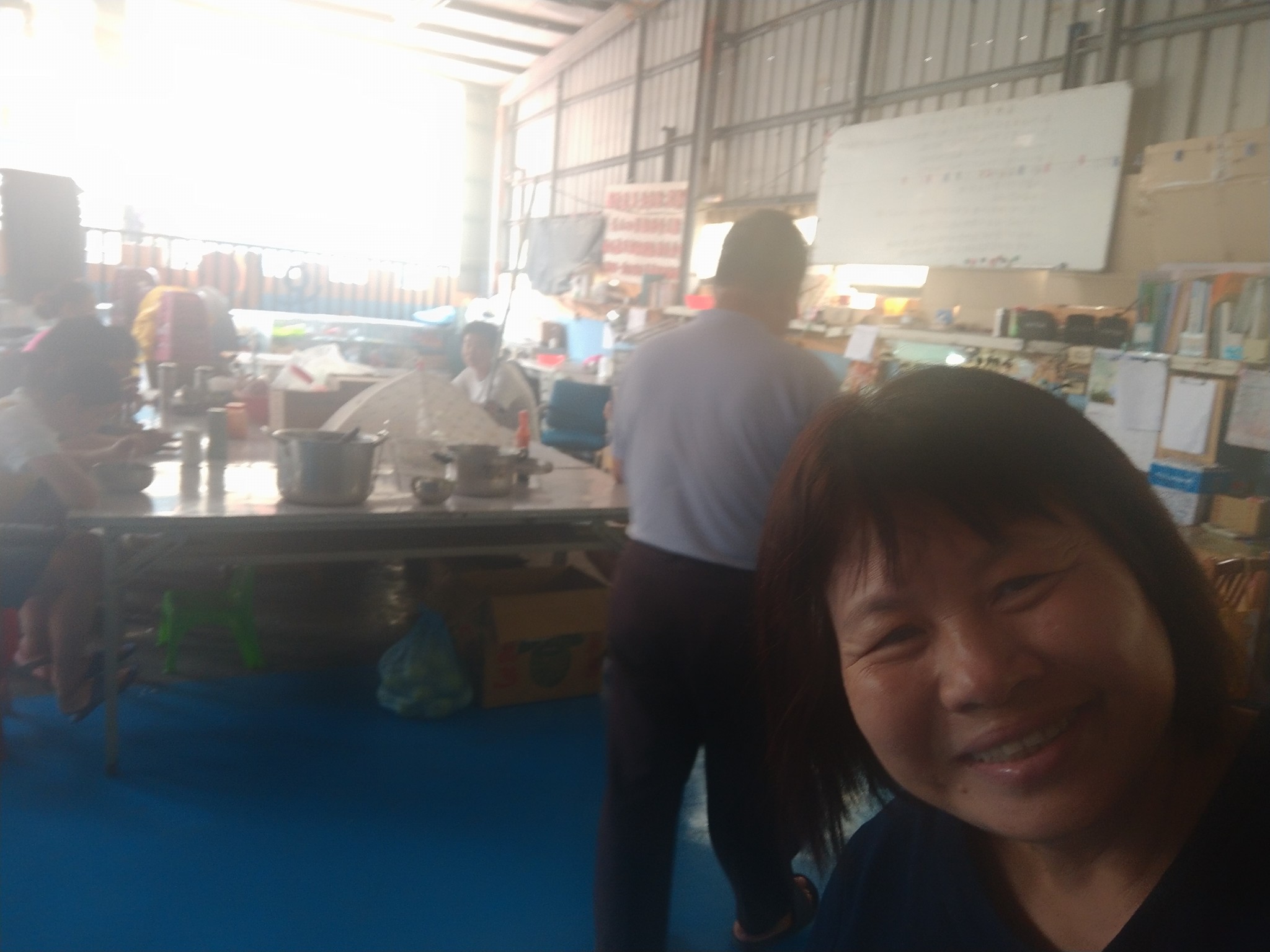 蔣月惠澄清多名助理都是實際從事業務的人，絕對清白可供外界檢視。（翻攝自蔣月惠臉書）