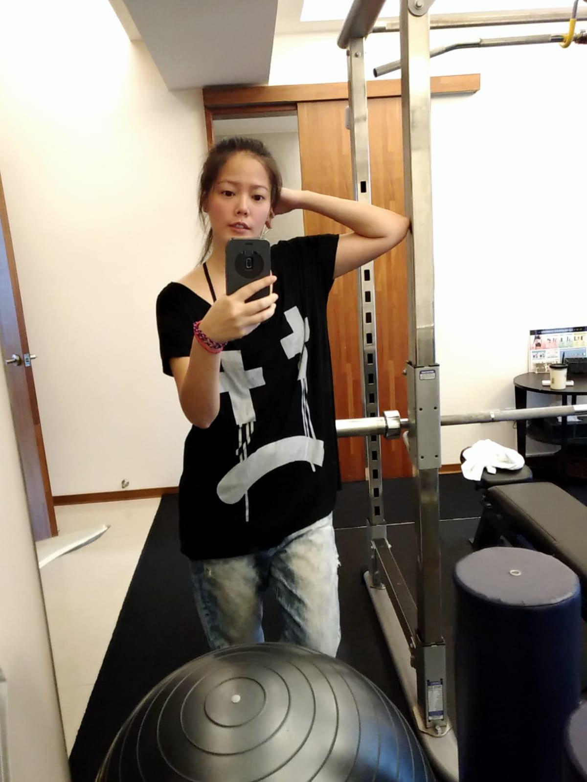 陳翊萱鍛鍊3個月，氣色與身形都變好，連掰掰袖也沒了。（艾迪昇傳播提供）