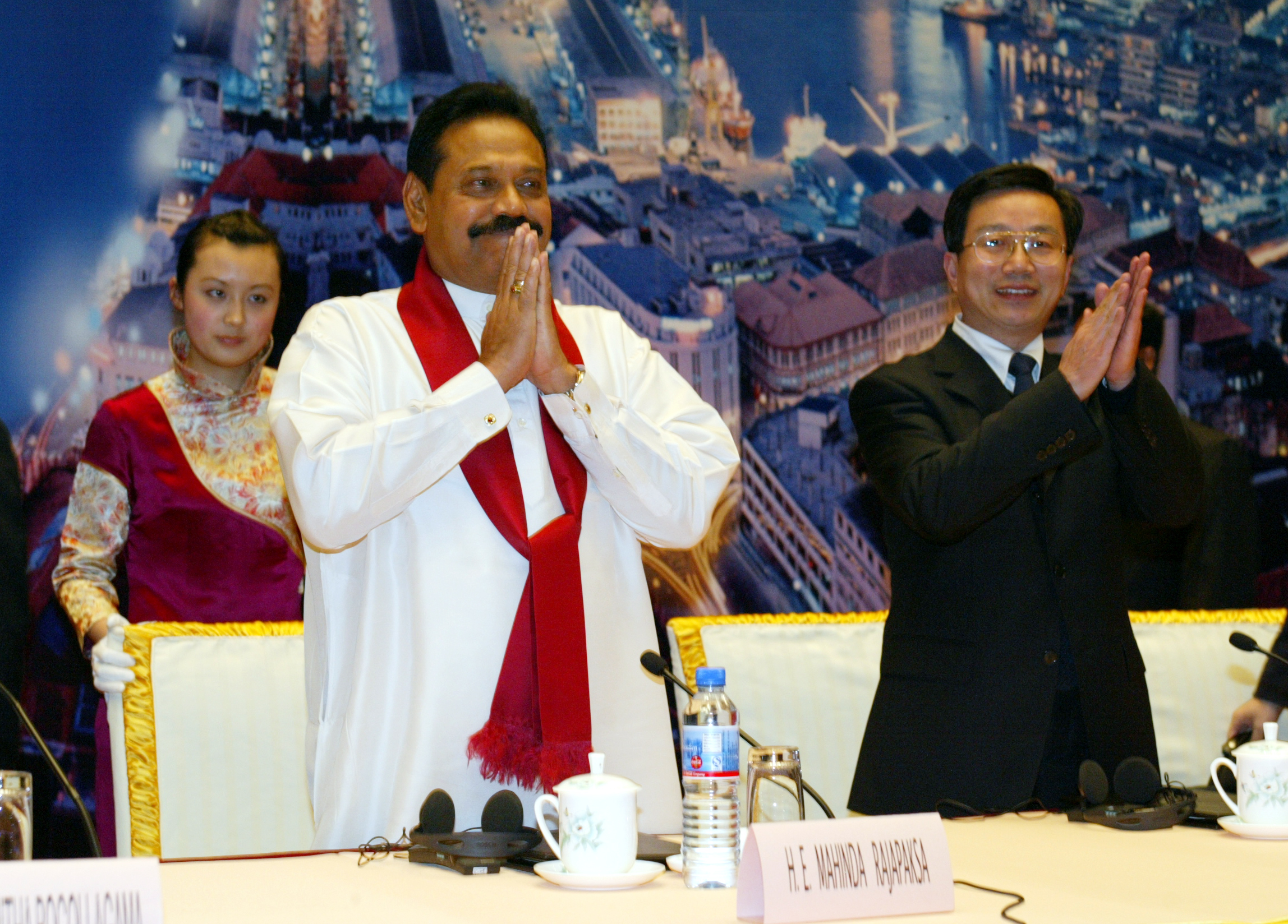 斯里蘭卡前總統拉賈帕克薩2007年出訪中國。（東方IC）