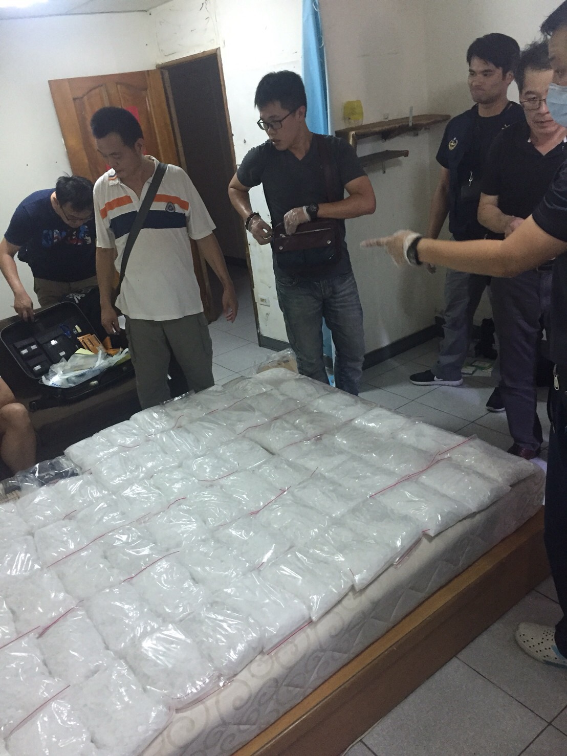 海巡署桃園查緝隊等單位查獲大量安毒。（海巡署提供）