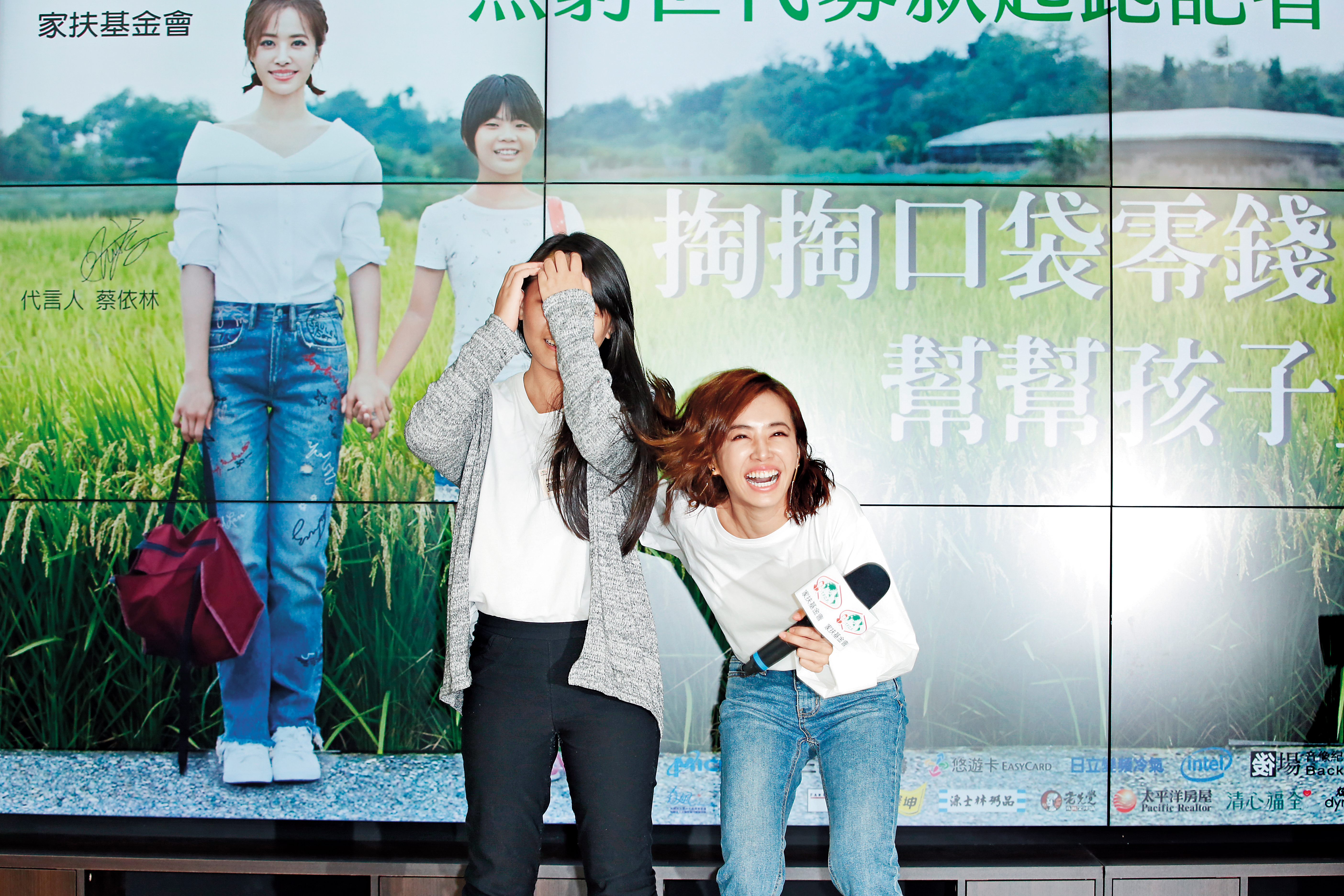 Jolin名言之一，她說：「原來只要堅持，天才和地才也可以沒差別。」