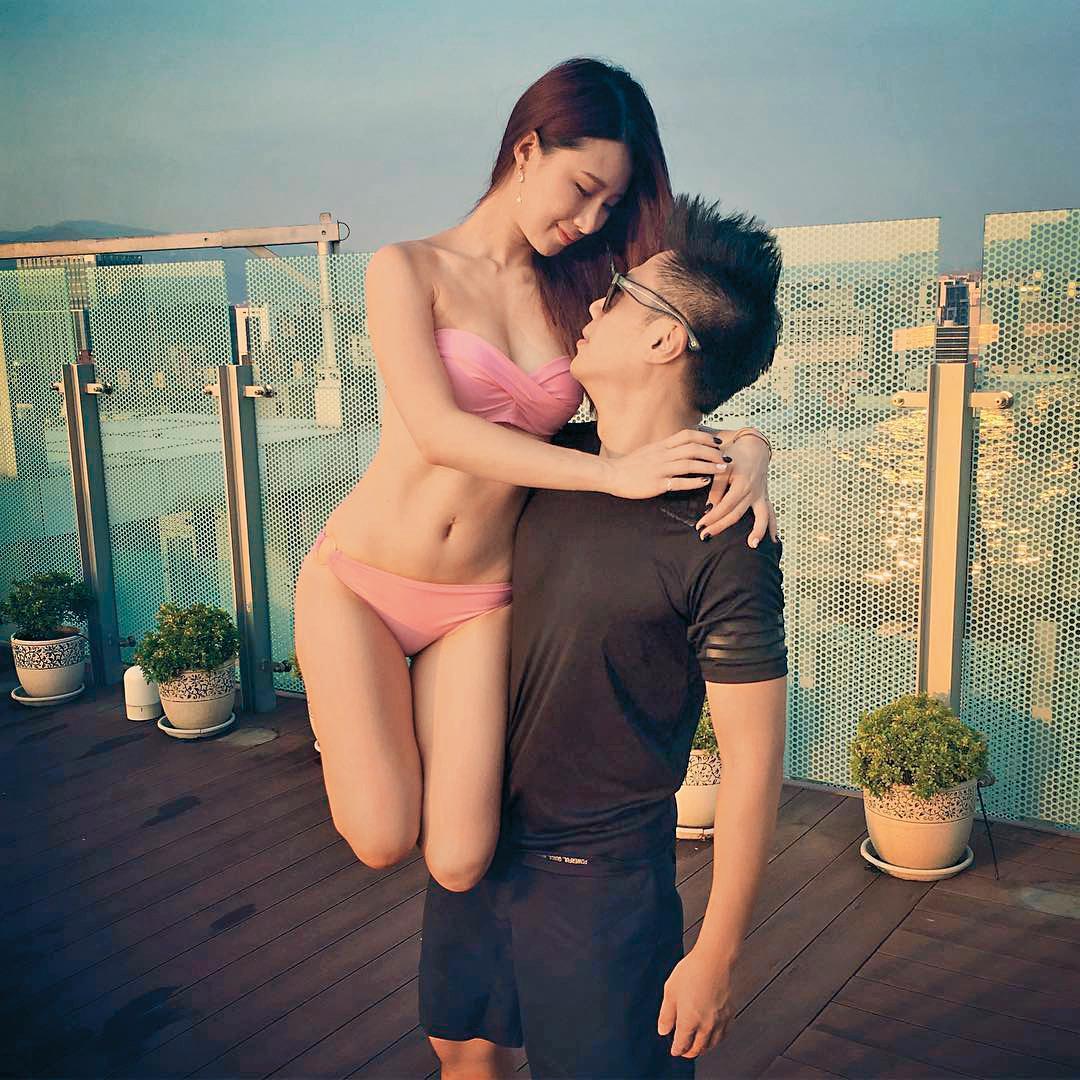 黑男（右）經營《街頭邱比特》時特別偏好找美女，只要上過他節目的正妹，多半會被網友肉搜走紅。（翻攝自黑男IG）