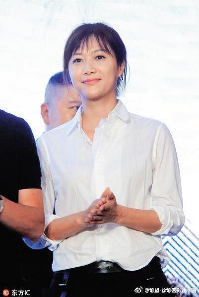 徐靜蕾與黃立行穩交7年多,對結婚「順其自然」。(翻攝自愛奇藝微博)