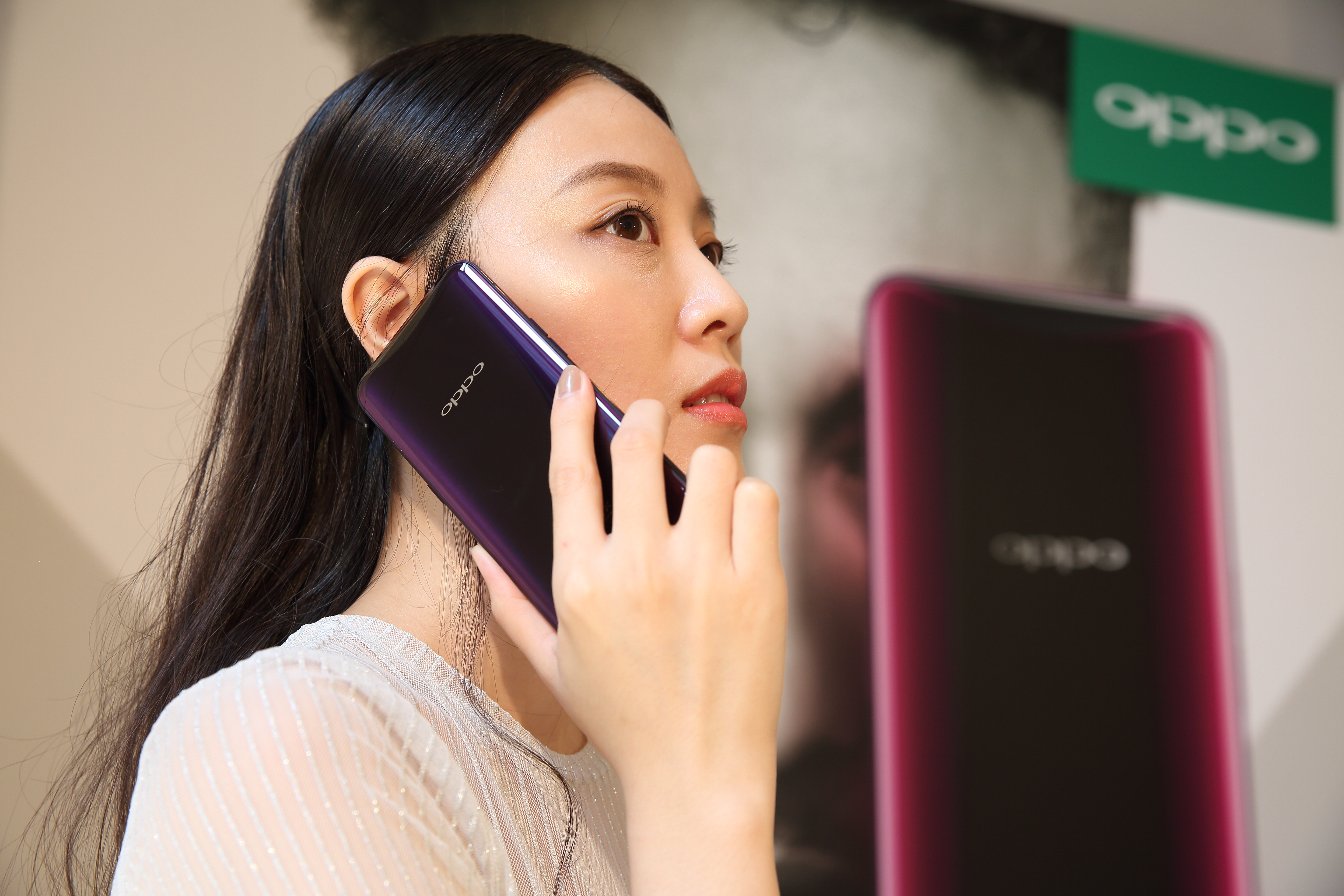 OPPO推出旗艦機種Find X，限量「藍寶堅尼版」要價快5萬。