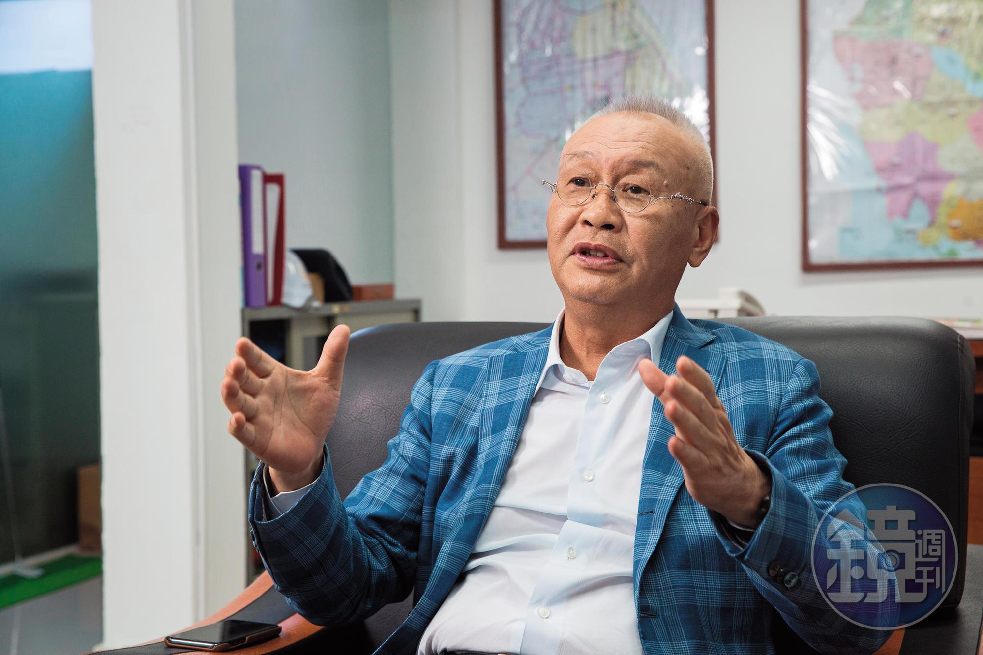 在柬埔寨的辦公室受訪,說起40年前的創業夢,吳景亮語氣堅定。
