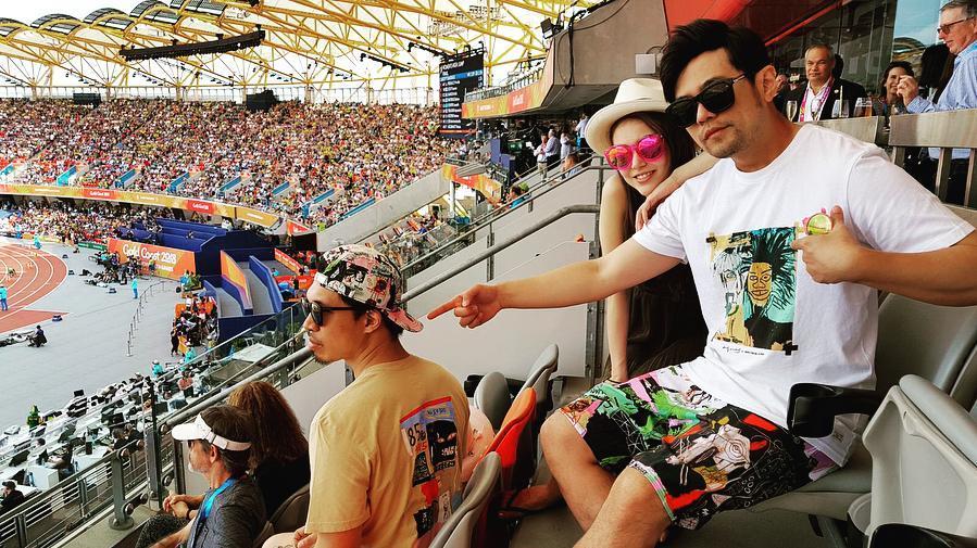 周杰倫與昆凌利用Instagram放閃，打造銀色夫妻的形象。（翻攝自周杰倫Instagram）