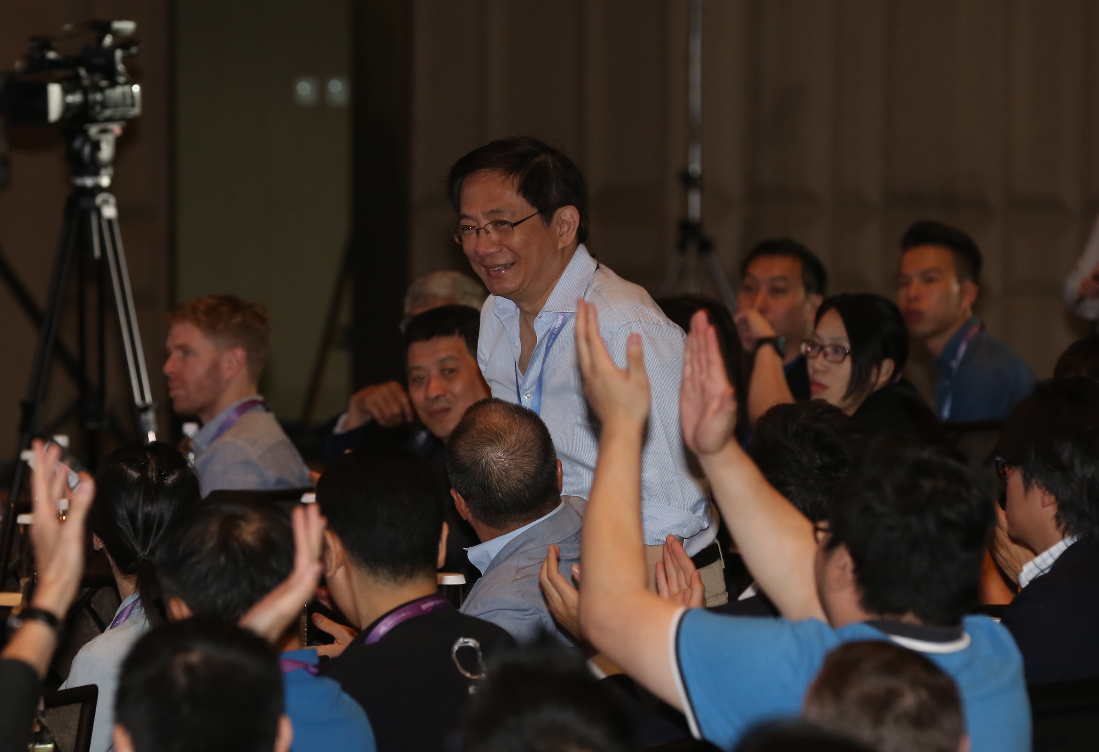 台大遴選委員會發出聲明，表示管中閔兼職獨董不影響遴選結果，籲請教育部儘速發聘。