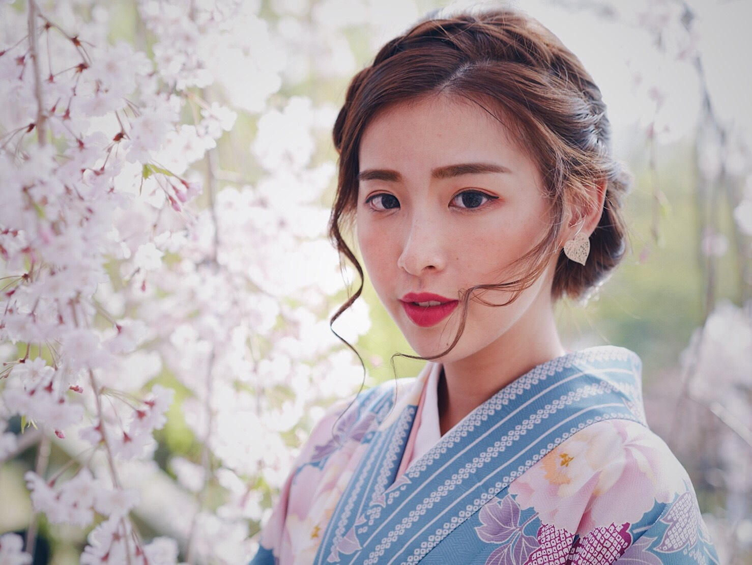 鐘松凌的古裝扮相典雅柔美。（陳孝志提供）