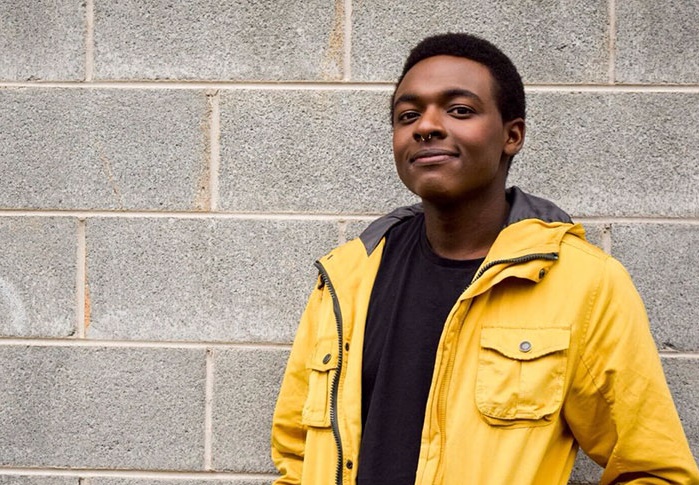 Uber司機TJ Jones貼心為不同年齡層、心情的乘客準備了11種歌單。（翻攝自boredpanda）