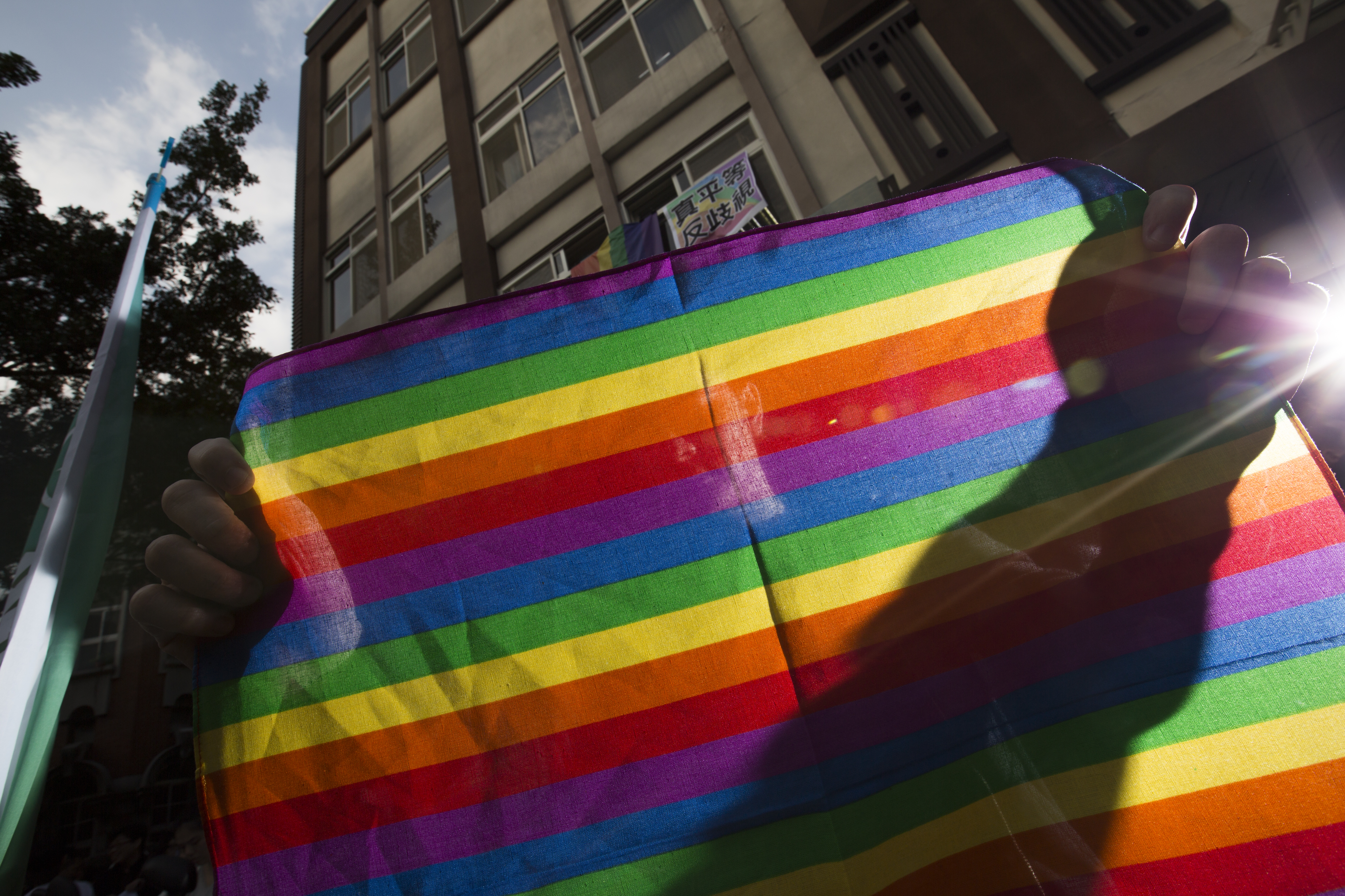 艾里克曾參加同志大遊行，女兒看到他很開心，覺得被肯定了。