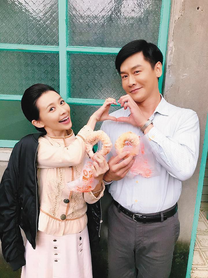 去年被傳要息影的吳婉君，剛接下大愛新戲，和男主角沈世朋有相當多對手戲。 （翻攝自吳婉君臉書） 
