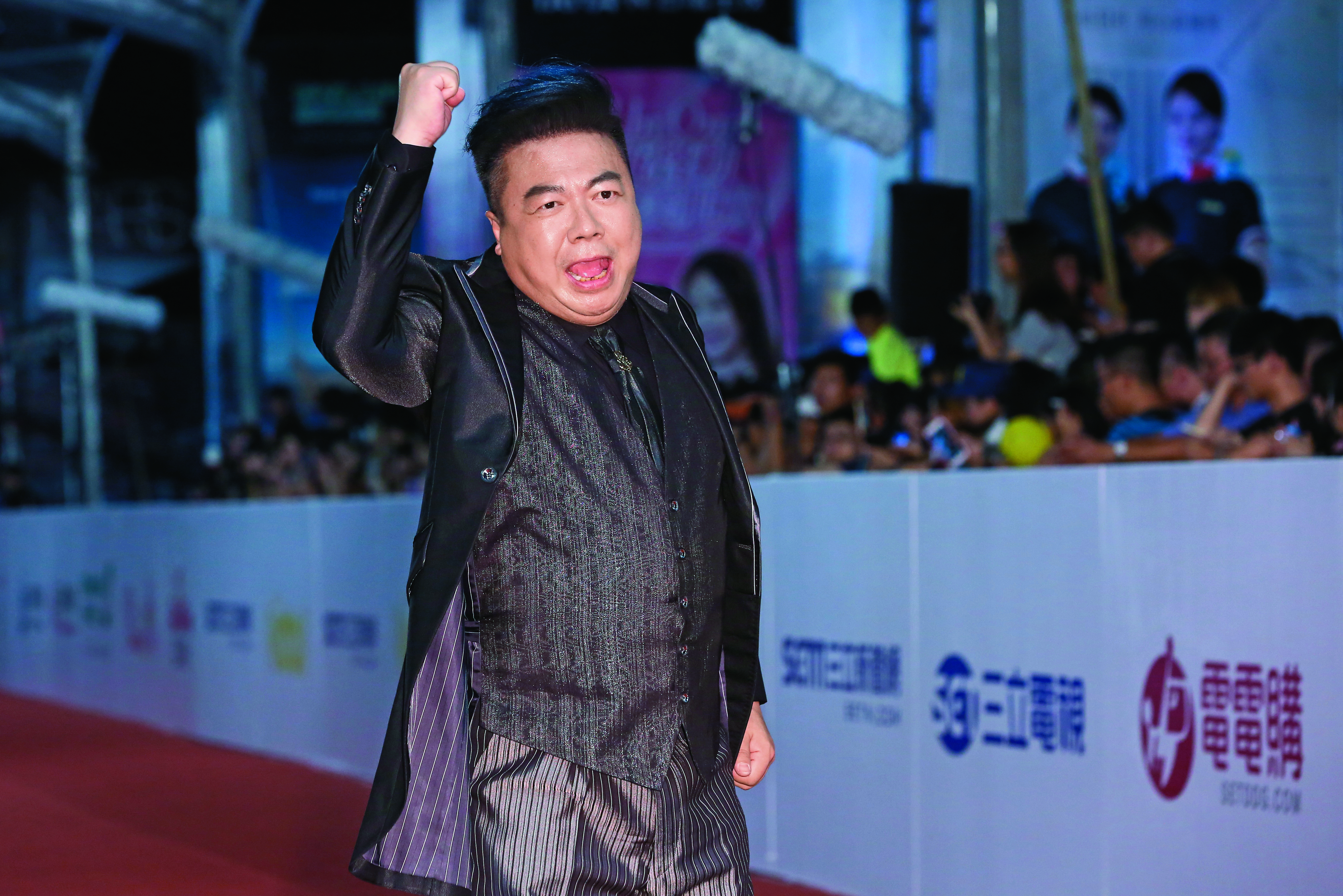 董至成曾經得過金鐘獎最佳主持人獎,但如今卻落得沒工作沒收入的窘境。