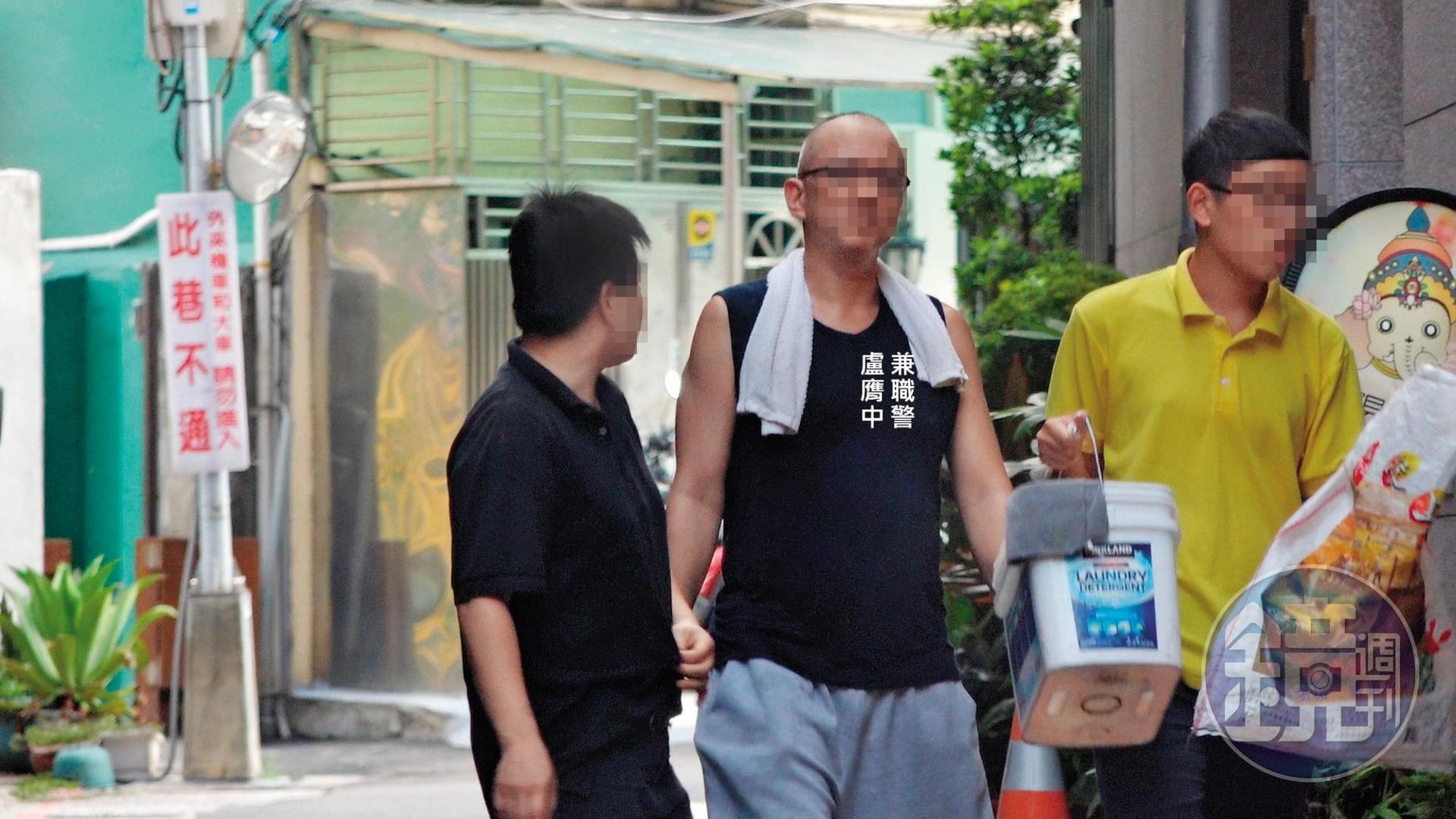 保一第三大隊警員盧膺中因病請長假,卻在外加盟早午餐店當起老闆。