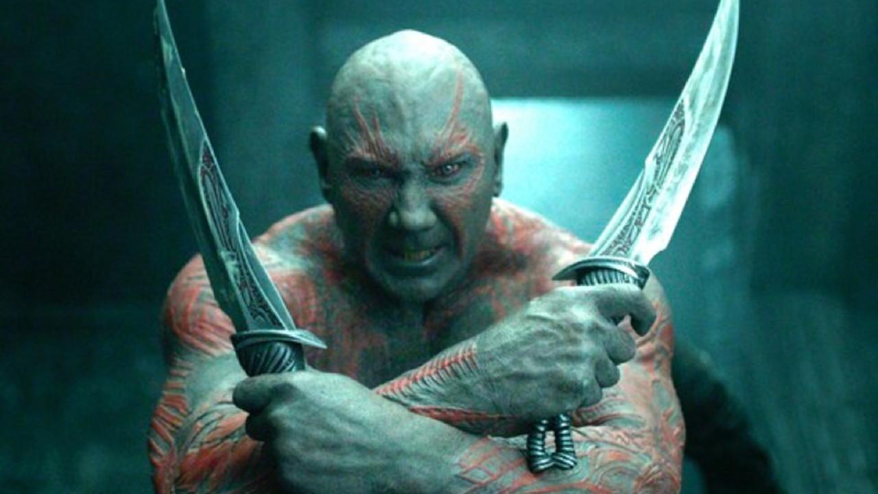 在《星際異攻隊》扮演德克斯的戴夫巴蒂斯塔發推嗆聲為迪士尼工作「很噁心」，但他還是會照合約演出《星際異攻隊3》。（翻攝YOUTUBE）