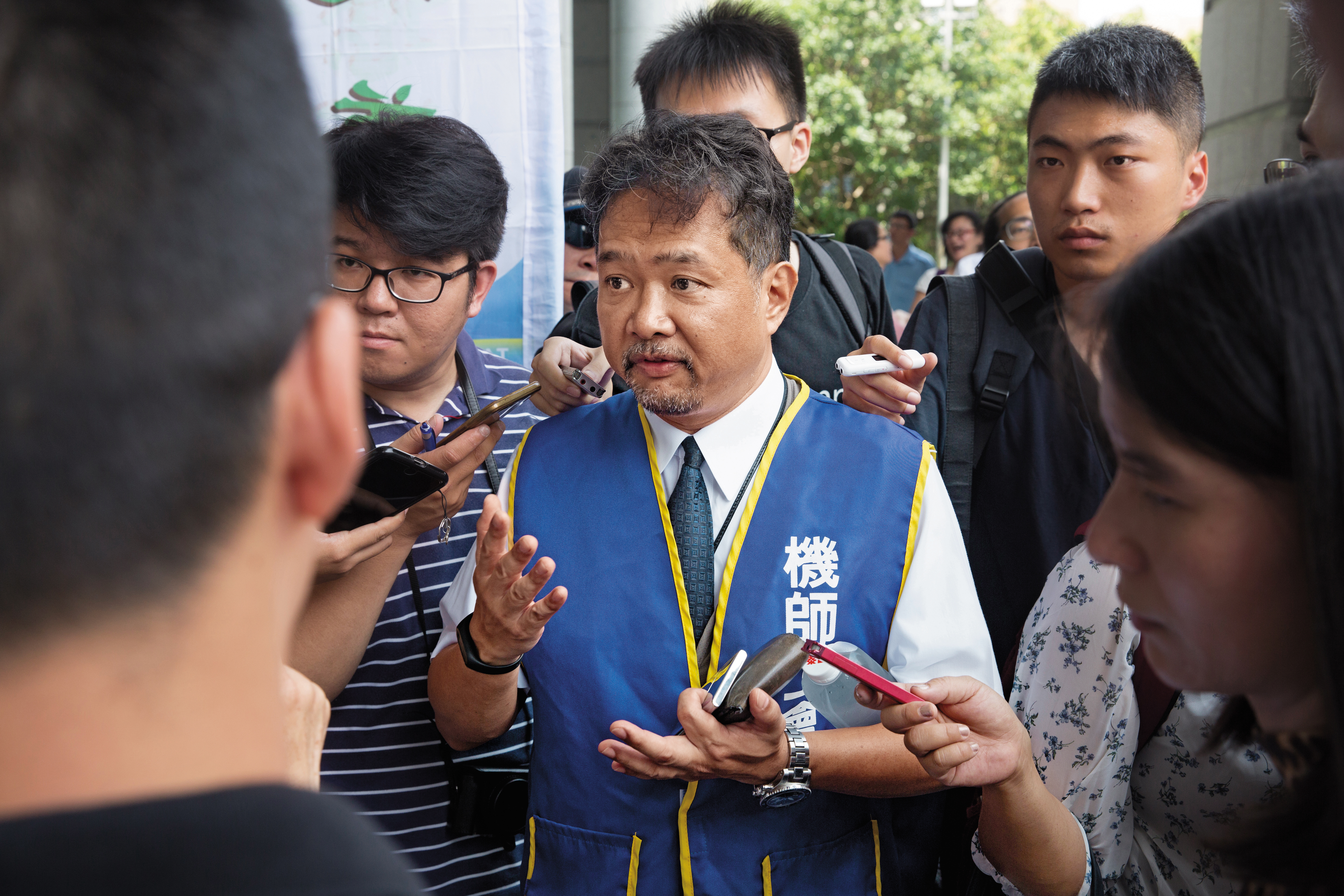 機師工會常務理事、前理事長陳祥麟也是華航機師，他強調爭議協商過程公司寸步不讓，舉行罷工投票是不得已之下的結果。