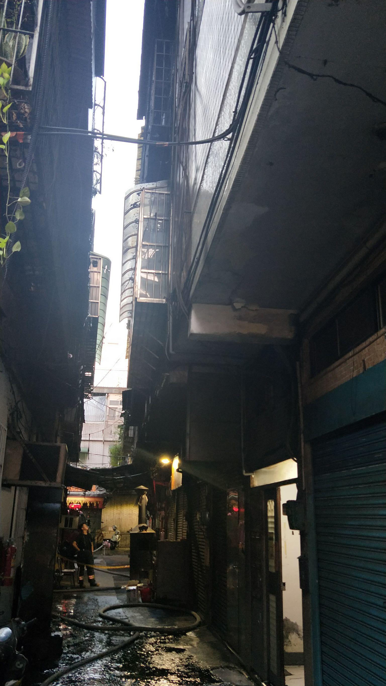 淡水民宅驚傳惡火,奪走祖父孫3人性命。(翻攝畫面)