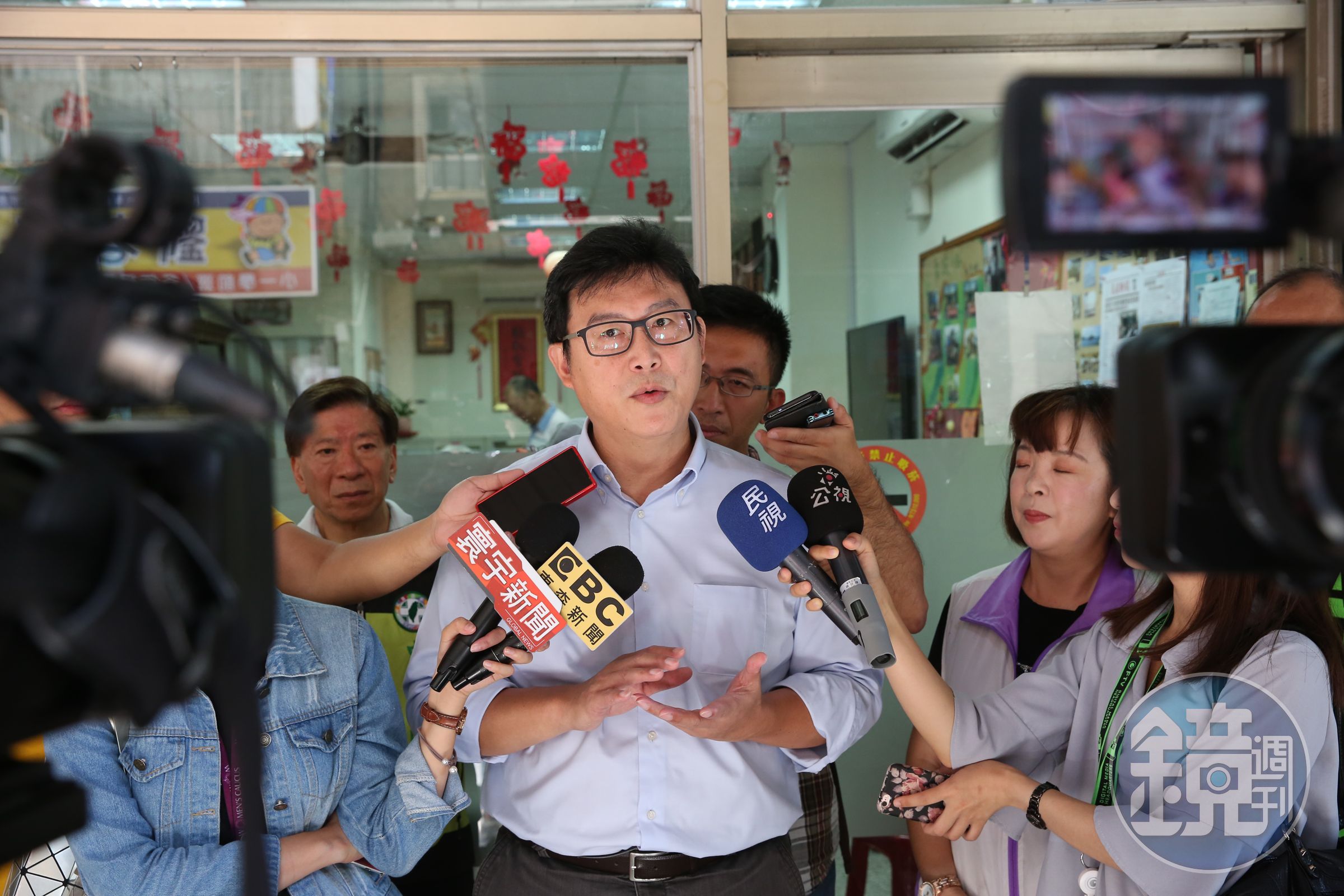 民進黨台北市長參選人姚文智臉書粉絲頁重新開啟，先前貼文全數刪除。