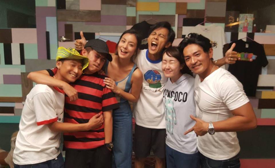 《食尚玩家》主持群集體告假，浩翔po最後大合照，引粉絲不捨。（翻攝自浩角翔起笑一個 官方粉絲專頁）