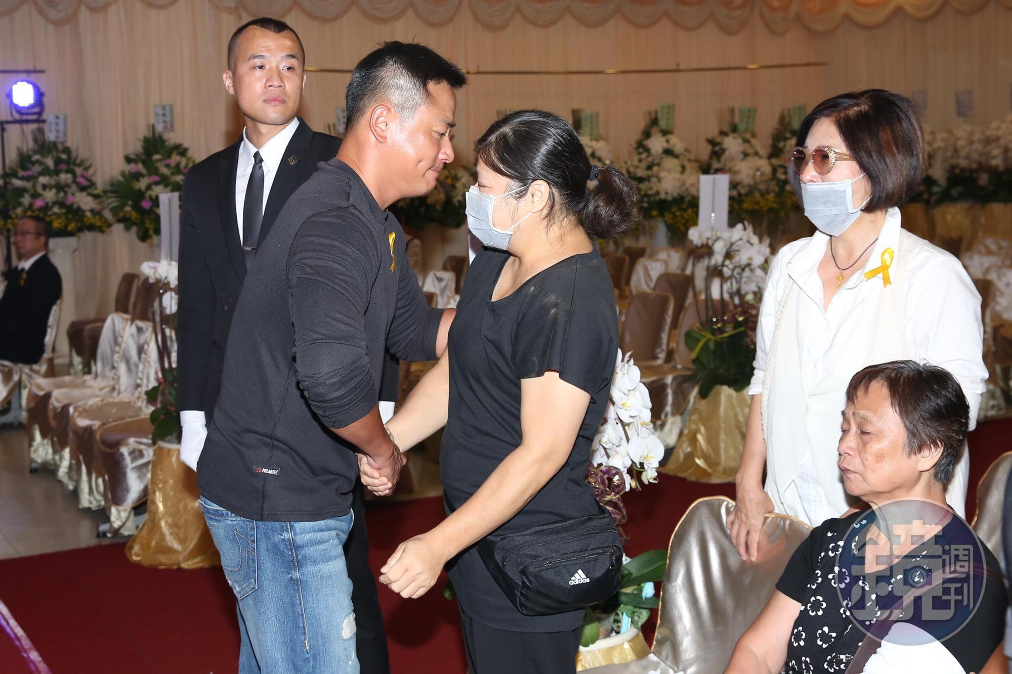 江宏恩慰問馬如風家屬。