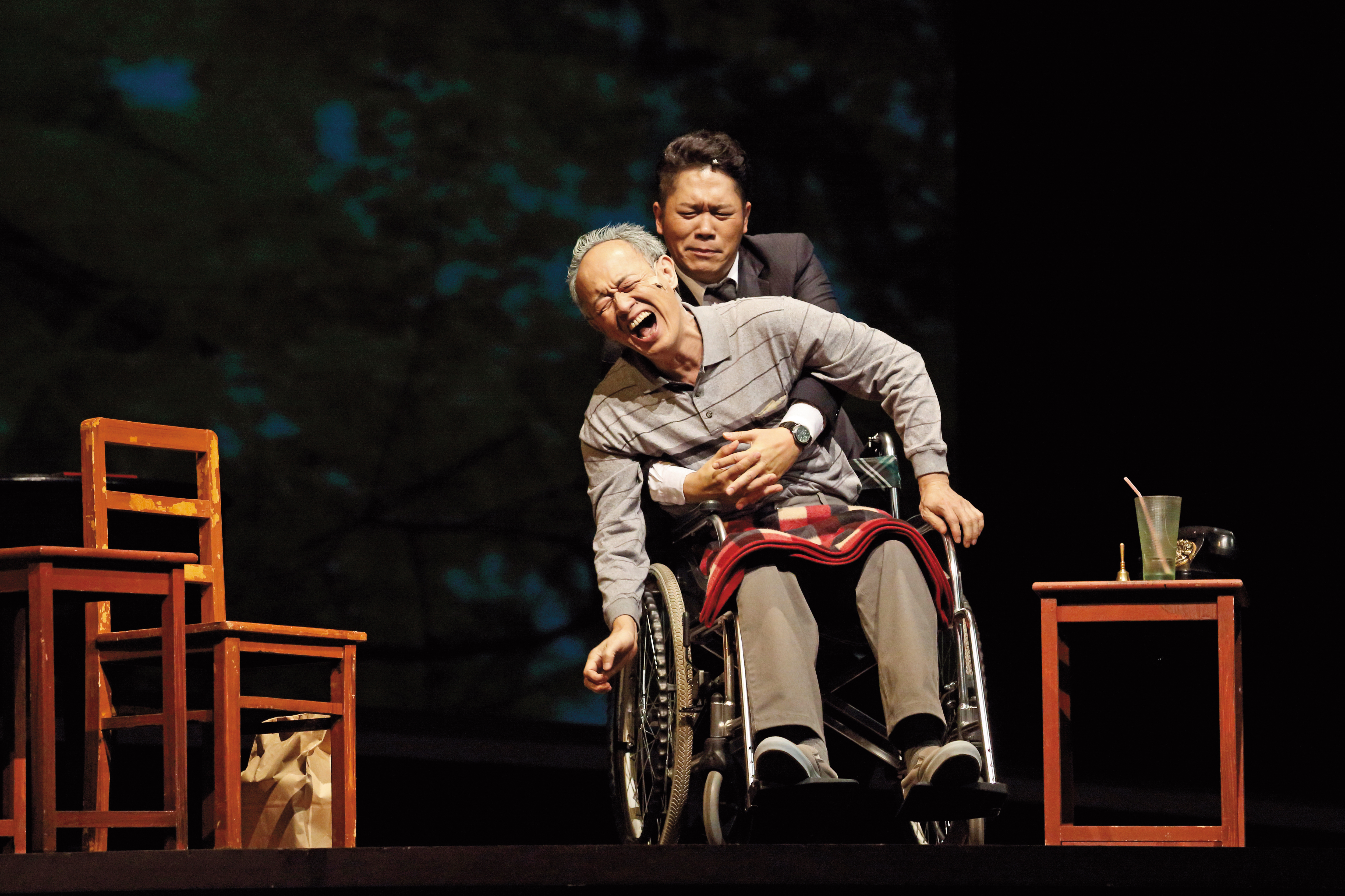 演《最後14堂星期二的課》讓卜學亮重新認識舞台劇，這台戲演了8年，他直呼幸運，因為等於上了金士傑教的兩百多堂課。（東方IC）