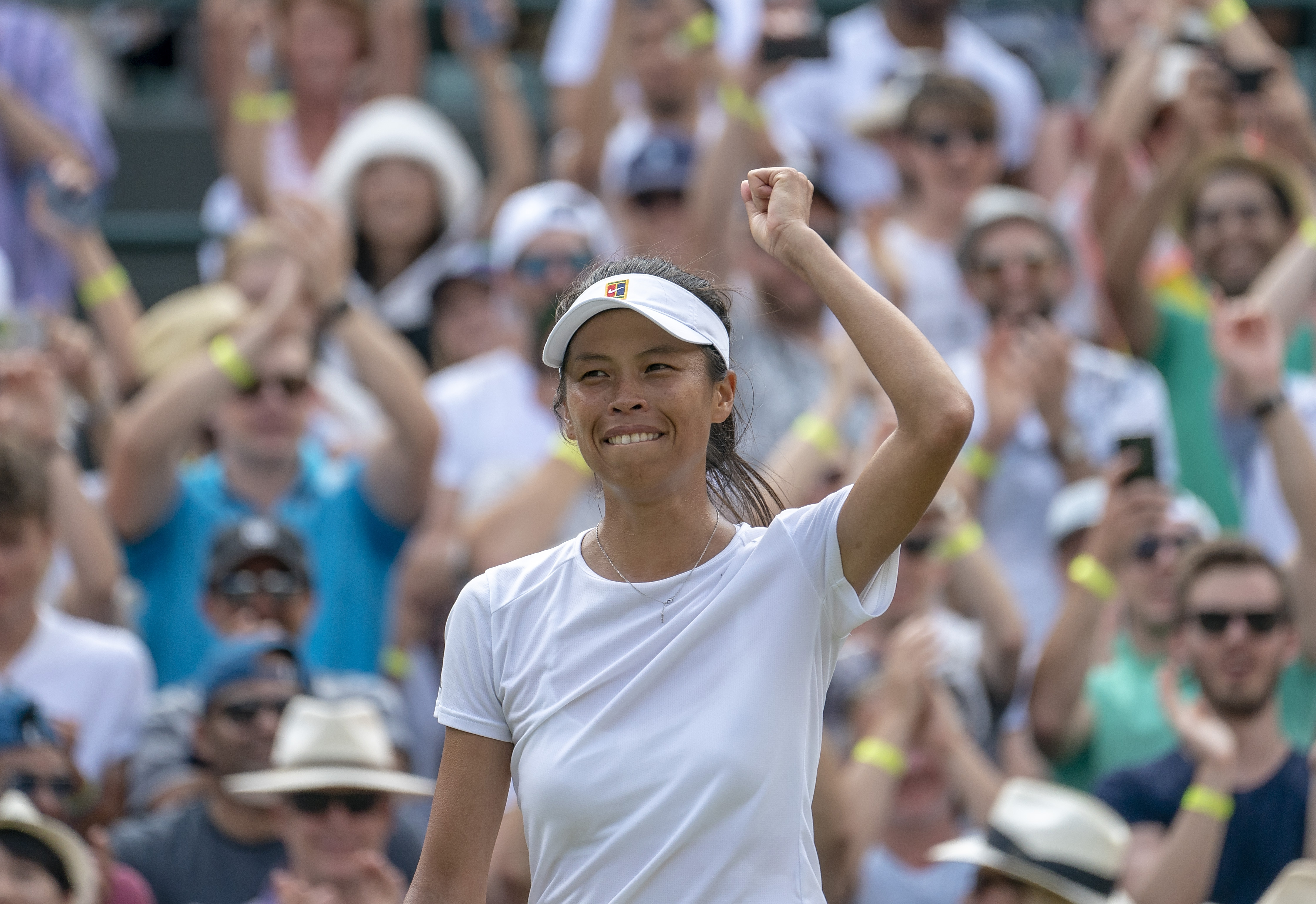 32歲的台灣女子網球好手謝淑薇，目前WTA女單世界排名42，雙打排名15，上月在溫網逆轉擊敗現任球后哈勒普。（東方IC）