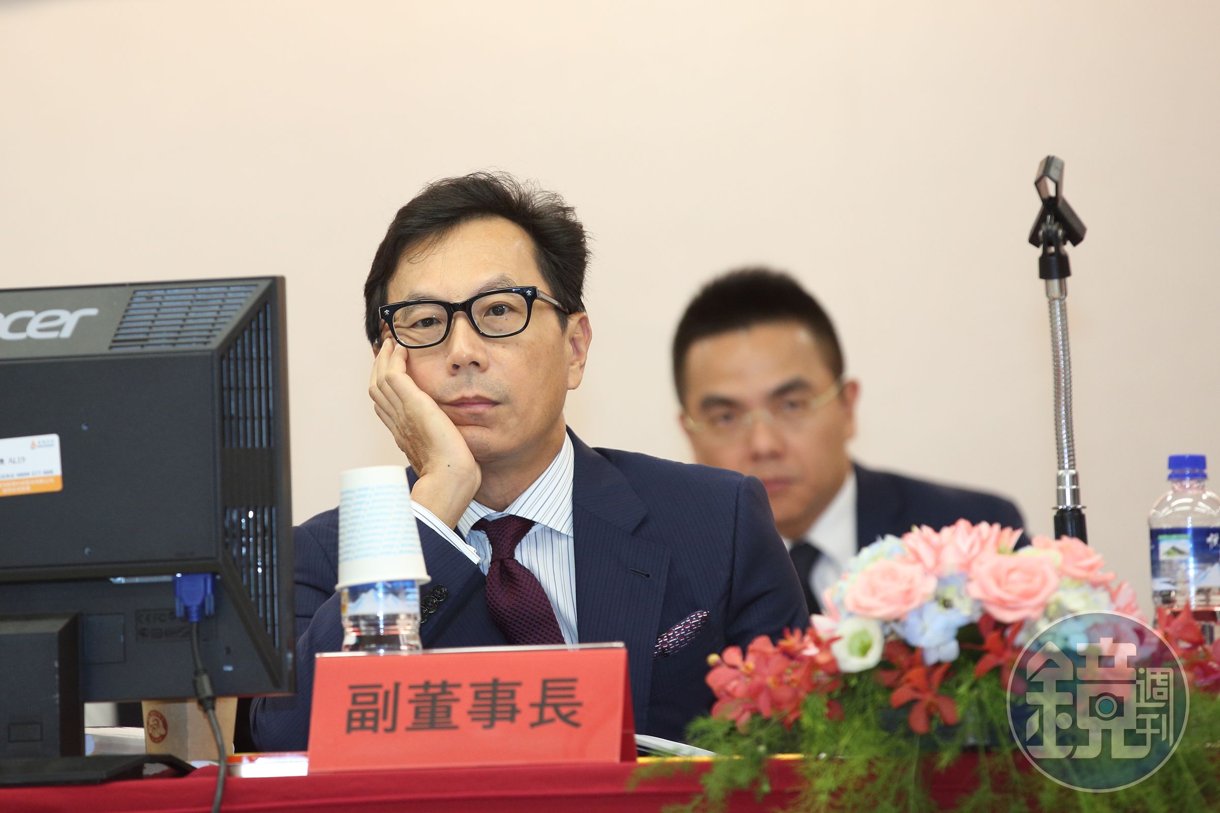 蔡明忠在富邦金將不能做決策，否則會丟掉富邦金副董一職。