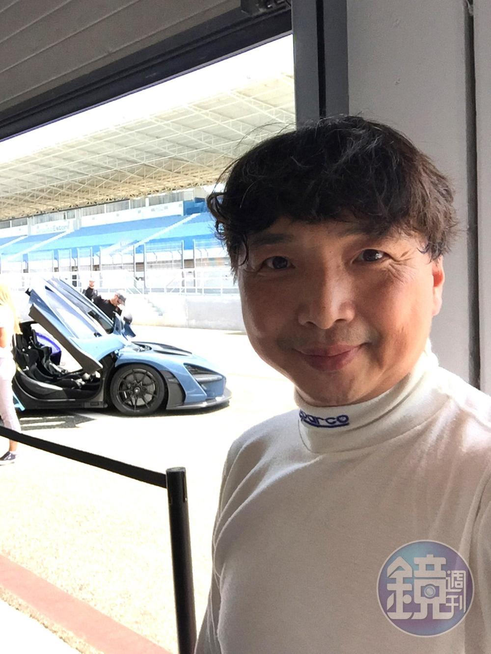 《專家觀點》TOP GEAR TAIWAN主編 JasonYeh:SUV超越Sedan成為全球的主流車型早已不是新聞。而LAMBORGHINI這台Urus在這個潮流中,無論是在奢華度或是性能上面,都建立了一個全新的標竿。很多超跑車主都是有家庭的,想像一下擁有超旅的同時,又可以全家一起開著出遊的畫面,多棒啊!