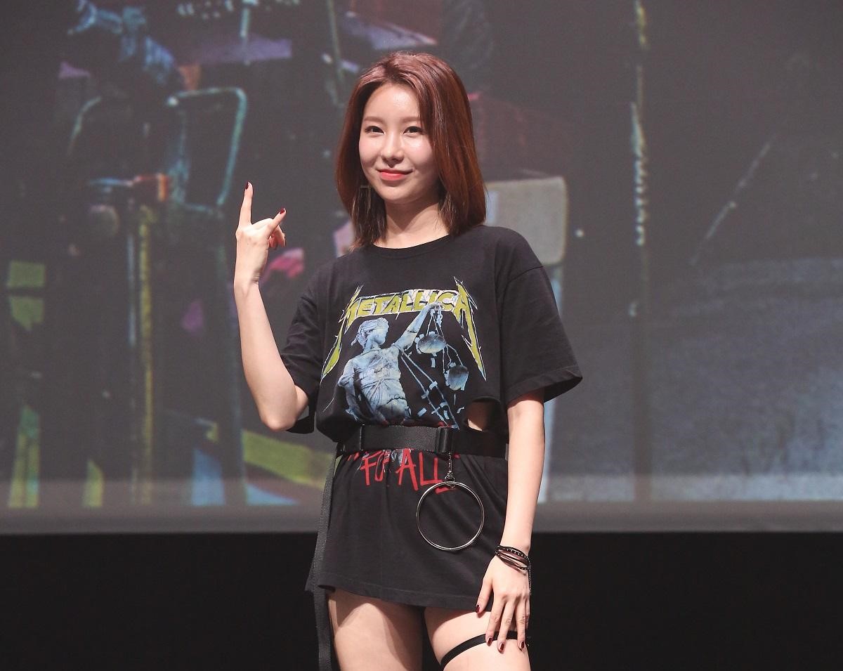 歌手出身的J-Min，自2012年開始參與音樂劇的演出。