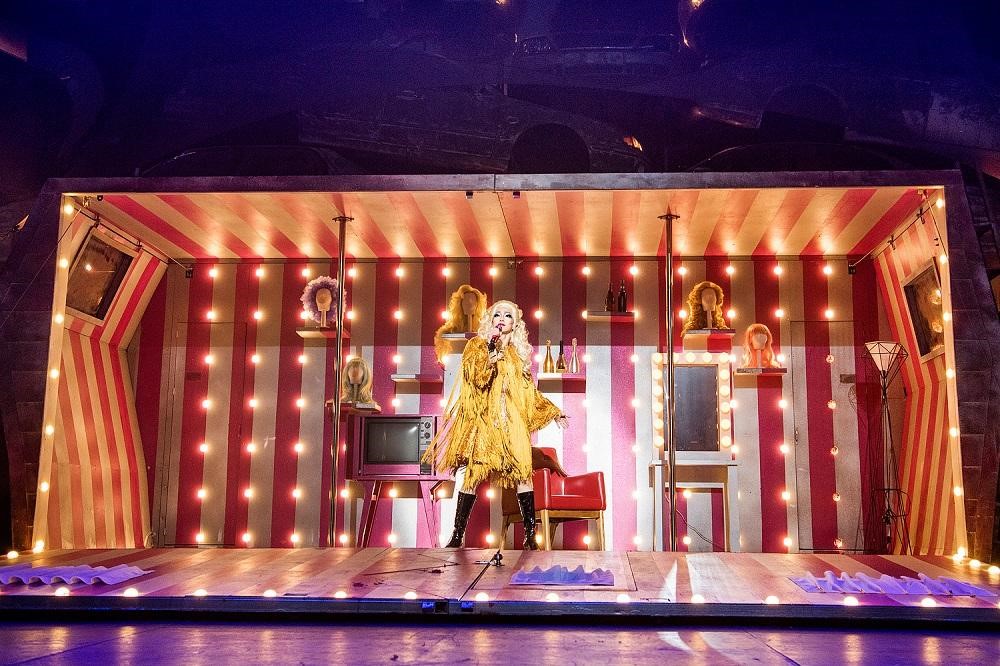 曾活躍於百老匯的演員Michael K. Lee，自去年起擔綱英語版主角。（台中國家歌劇院提供）