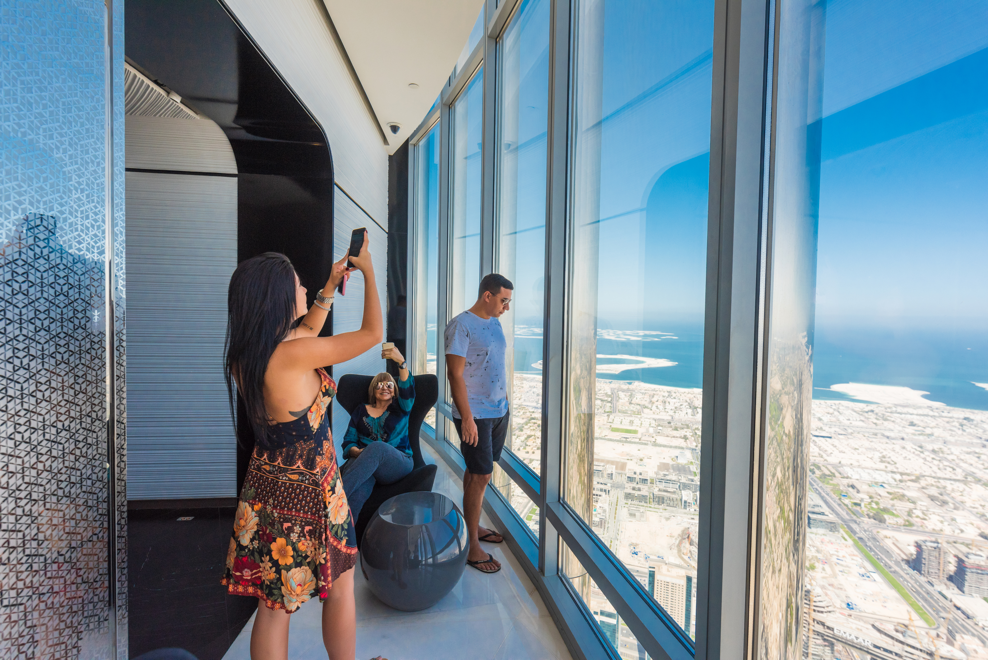 杜拜近年成為國際觀光熱點。圖為169層樓高的哈里發塔。（東方IC）