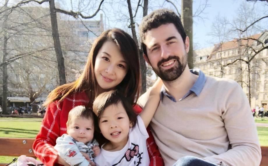 艾莉絲趁返台空檔上唐綺陽直播，首度對外界談與日籍前夫離婚關鍵。（翻攝自艾莉絲臉書）