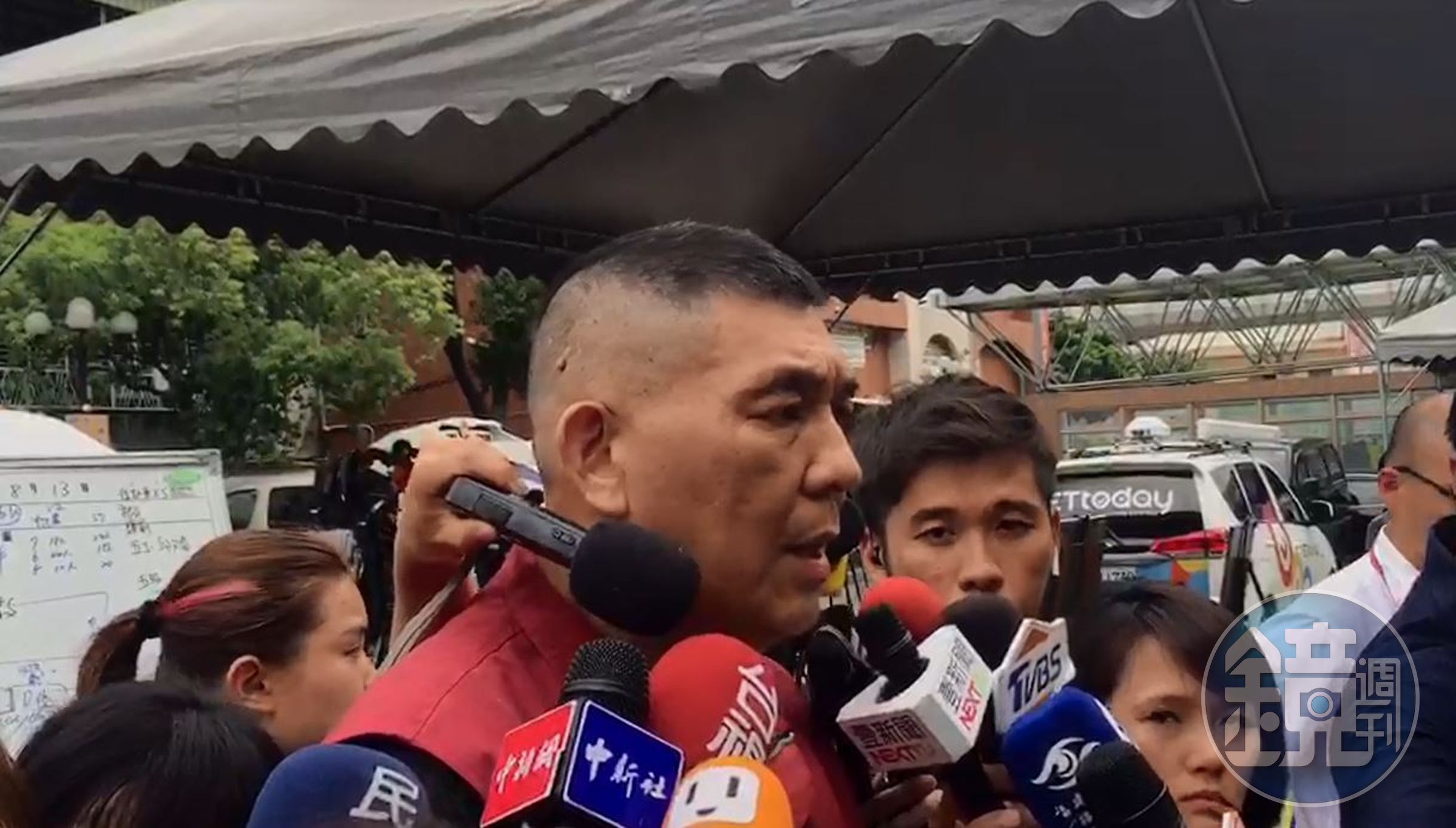 台北醫院院方第一時間堅稱「沒有延誤」通報，直到下午才改口坦承疏失。