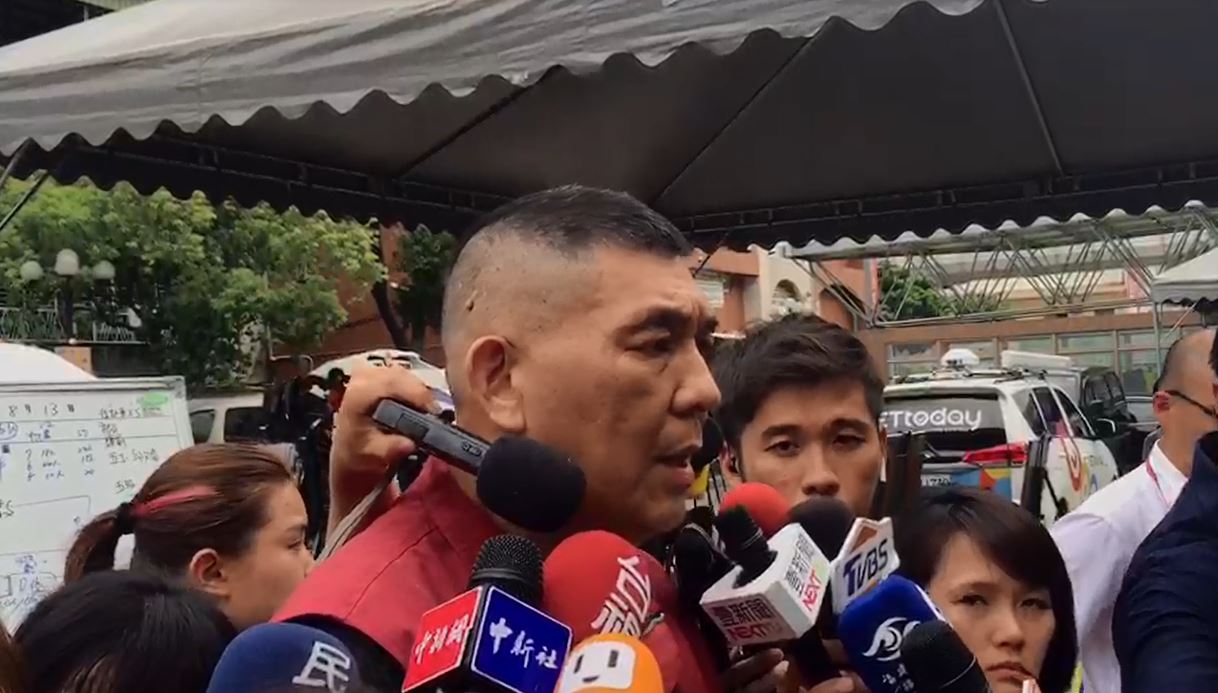 台北醫院院方第一時間堅稱「沒有延誤」通報，直到下午才改口坦承疏失。