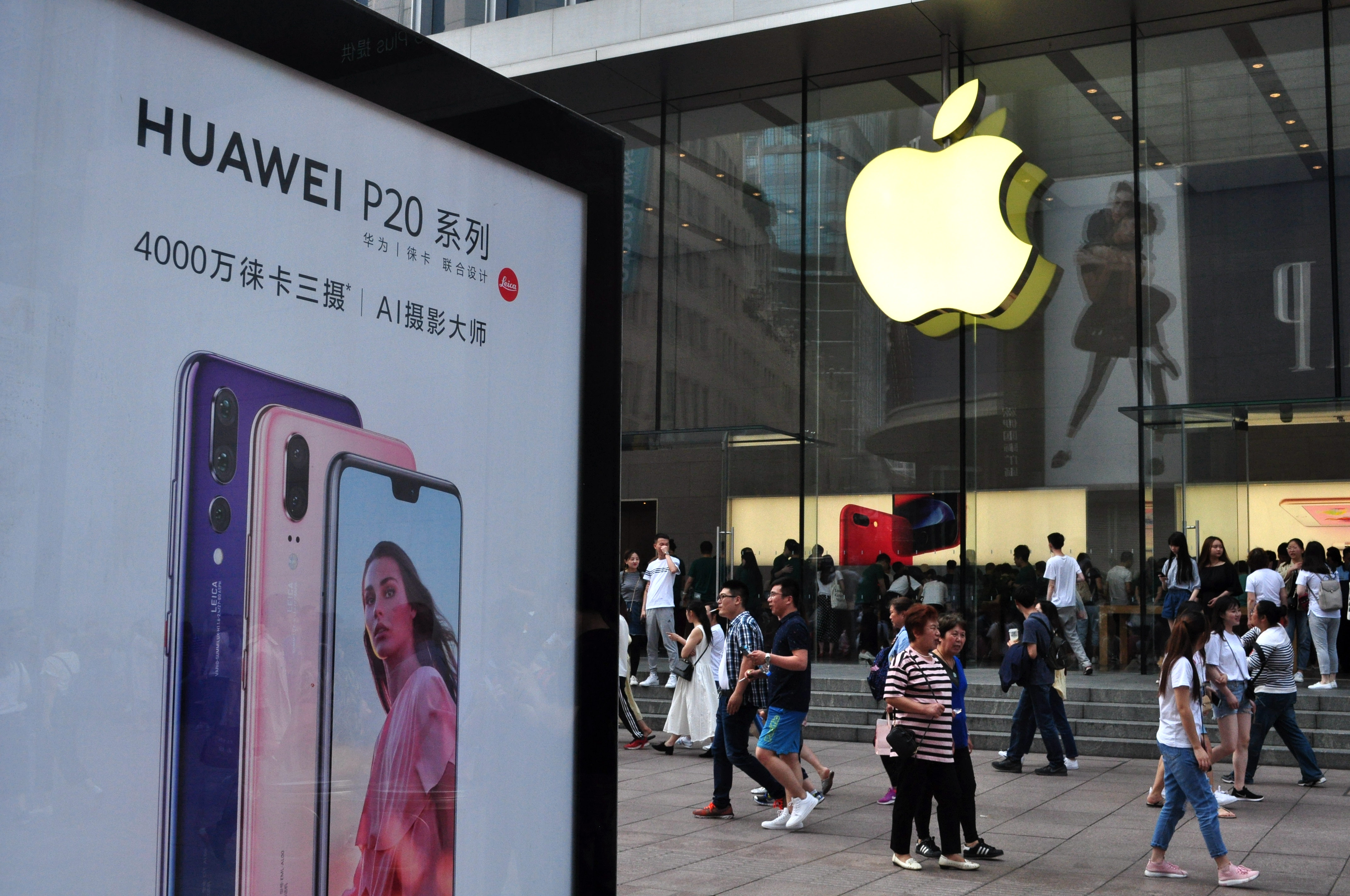 面對中美貿易戰，各界都擔心華為會遭到波及，但其實華為總裁任正非多年前早已訂下規則。（東方IC）