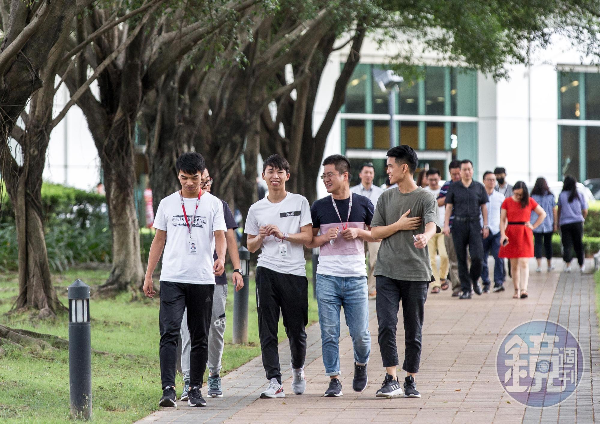 任正非曾說華為員工愛加班，其愛加班的原因是「分贓分得好」。