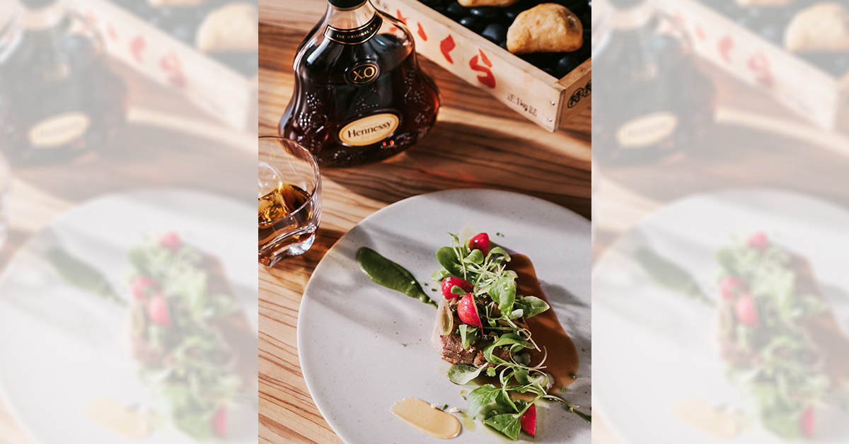 AKAME主廚彭天恩(Alex)(左)與Hero Restaurant主廚蕭淳元(中)、林凱維(右)。