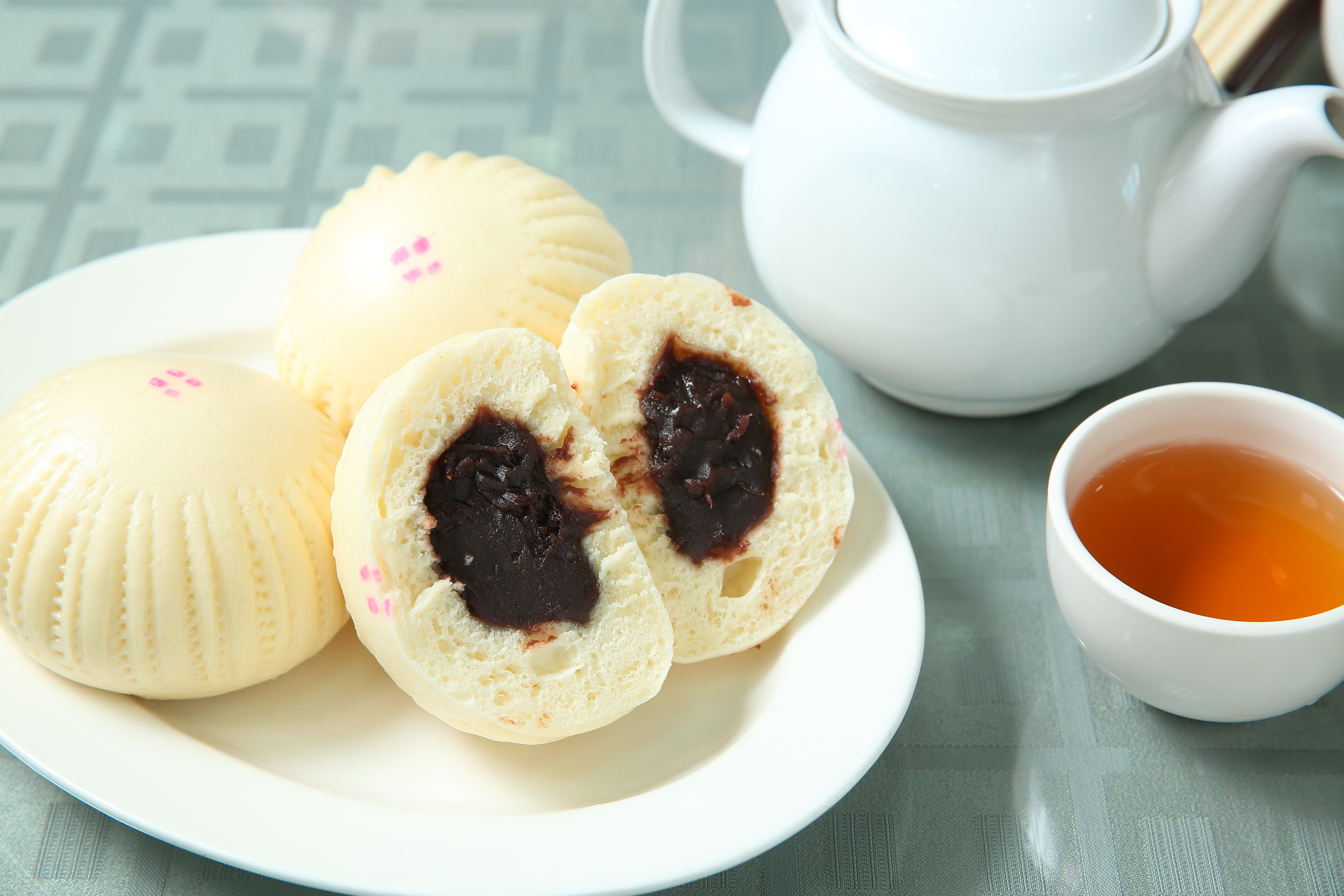 因內餡綿密，豆沙大包是沁園春的招牌點心之一。（40元／份）