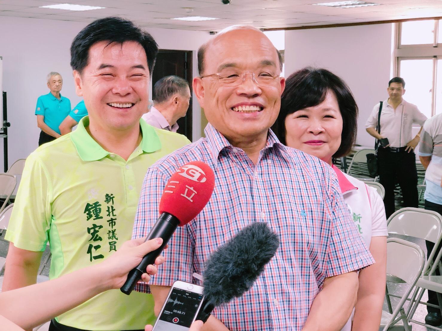 民進黨新北市長參選人蘇貞昌今跑行程接受媒體訪問。(蘇貞昌辦公室提供)